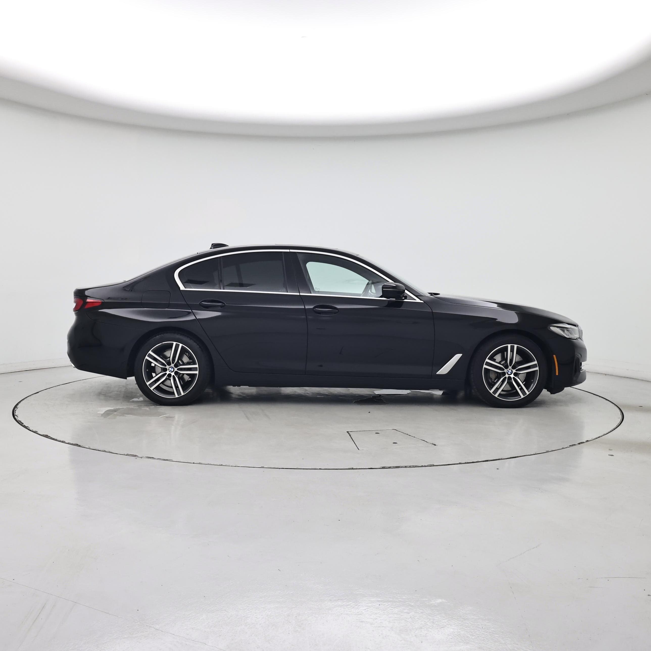 Thumbnail: 2021 BMW 5 Series - 7