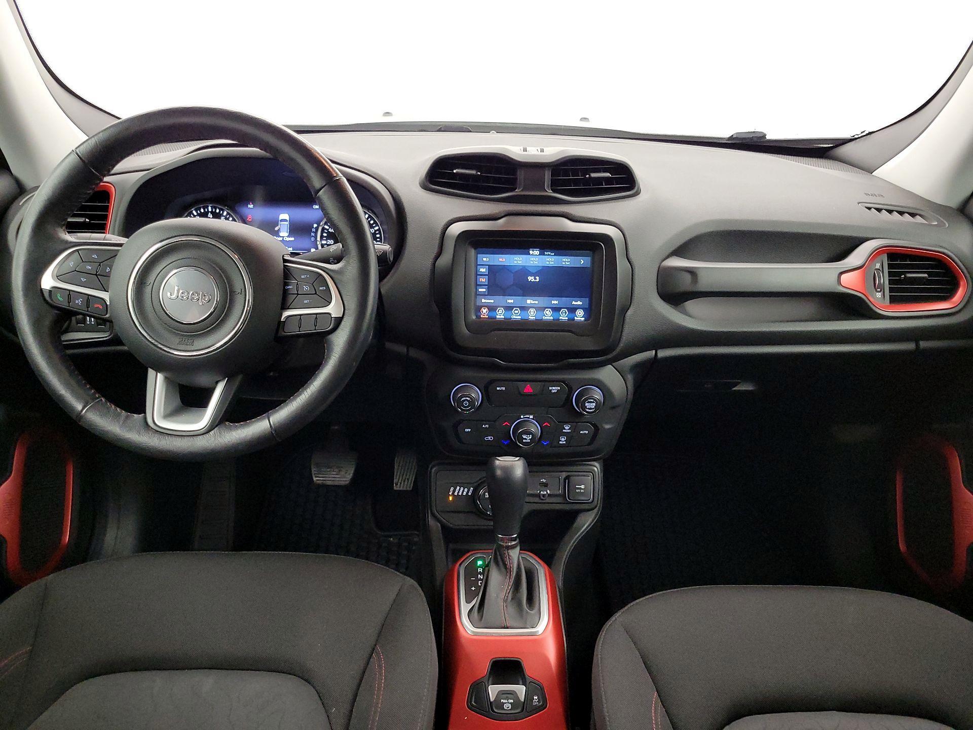 Thumbnail: 2018 Jeep Renegade - 9