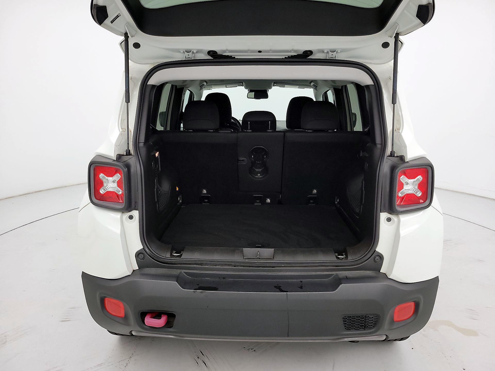 Thumbnail: 2018 Jeep Renegade - 20