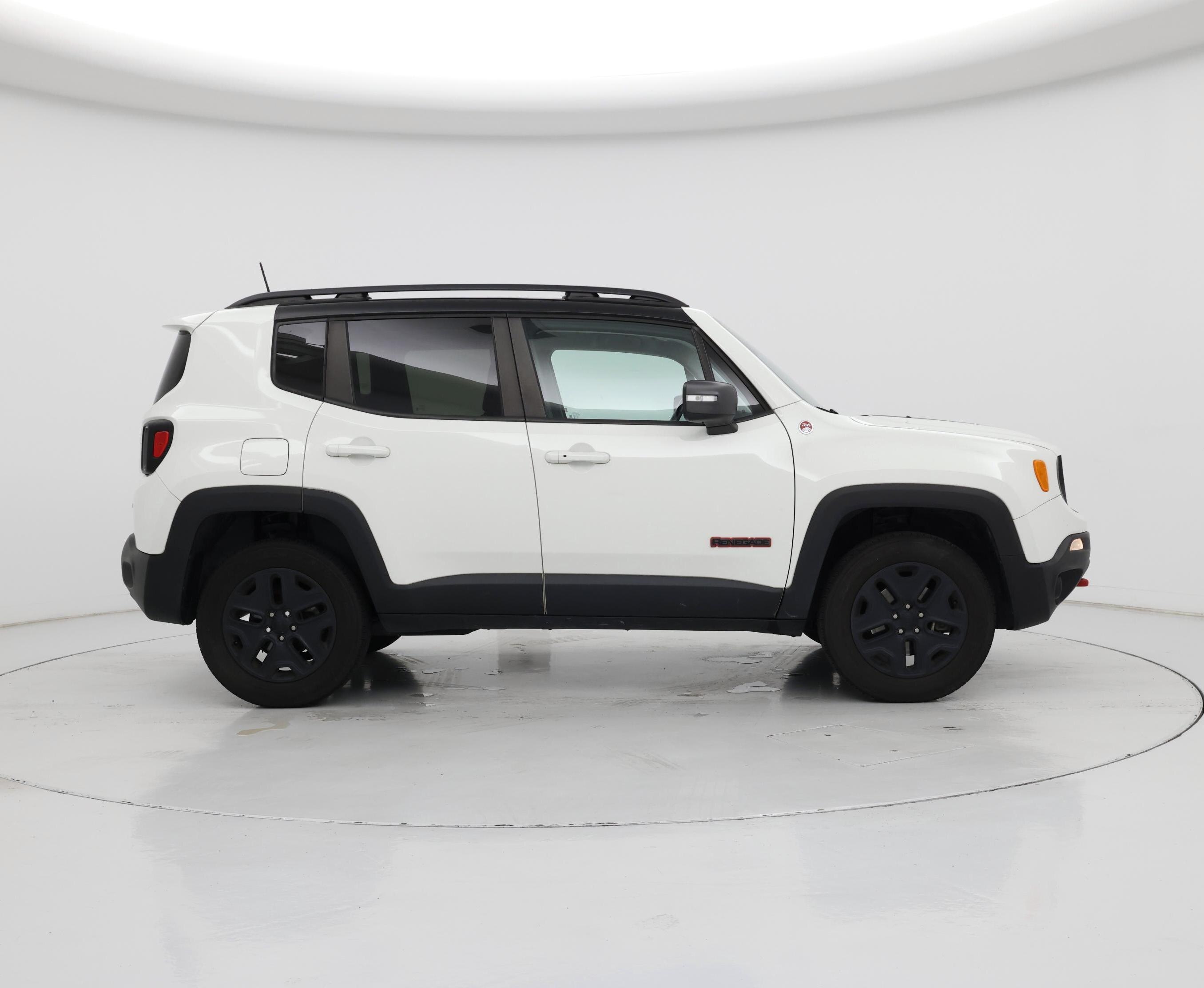 Thumbnail: 2018 Jeep Renegade - 7