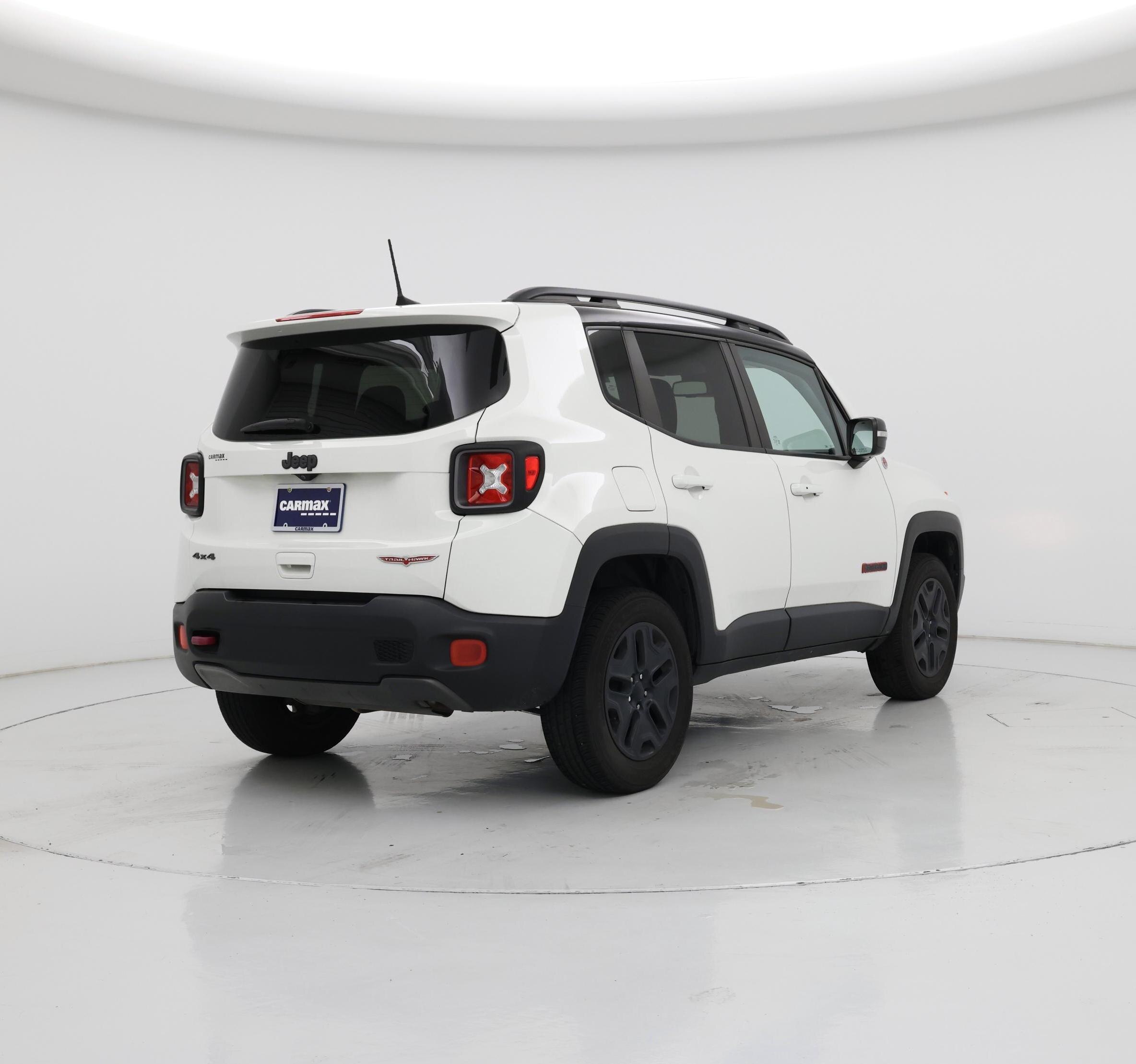 Thumbnail: 2018 Jeep Renegade - 8