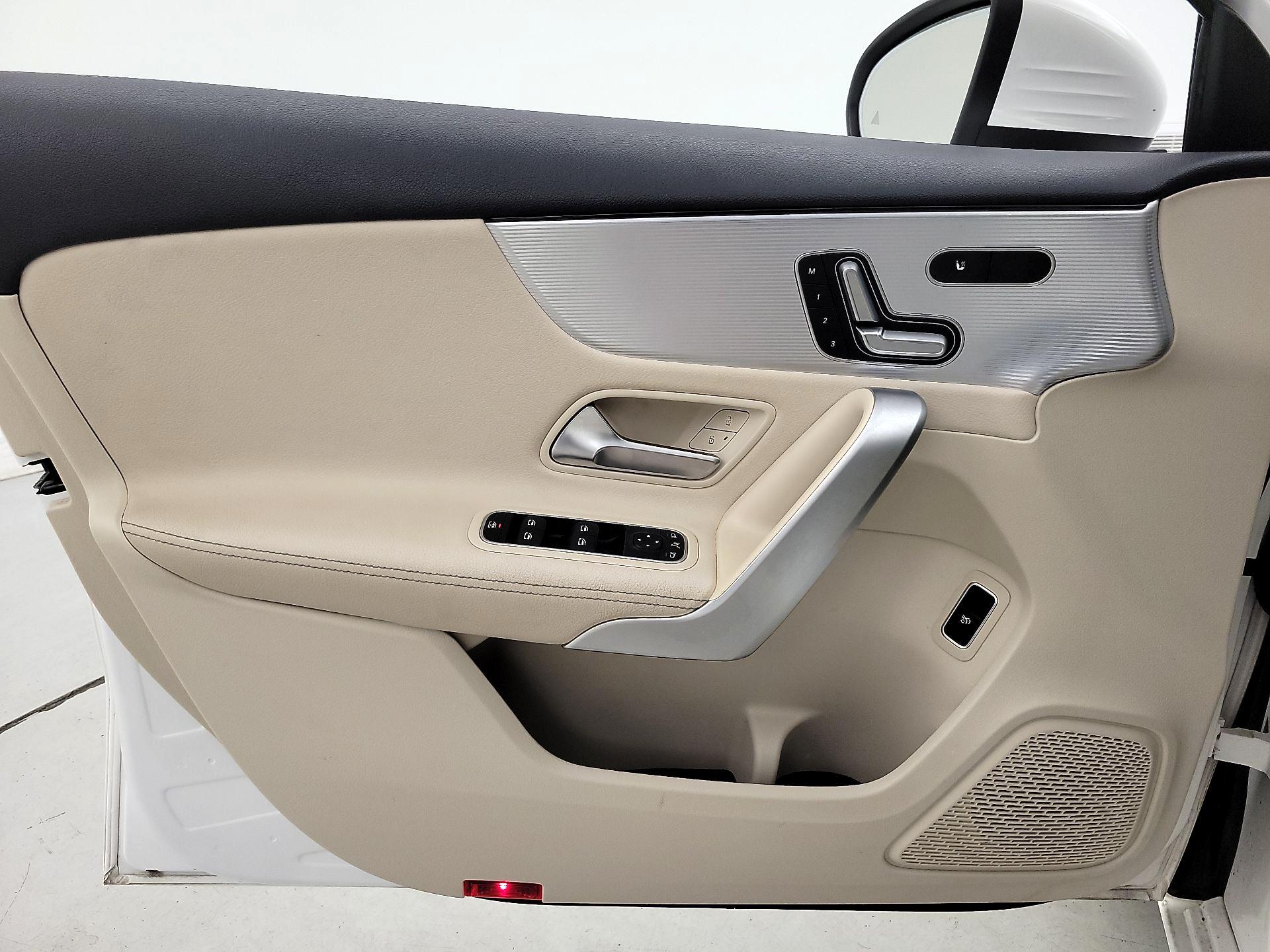 Thumbnail: 2019 Mercedes-Benz A-Class - 12
