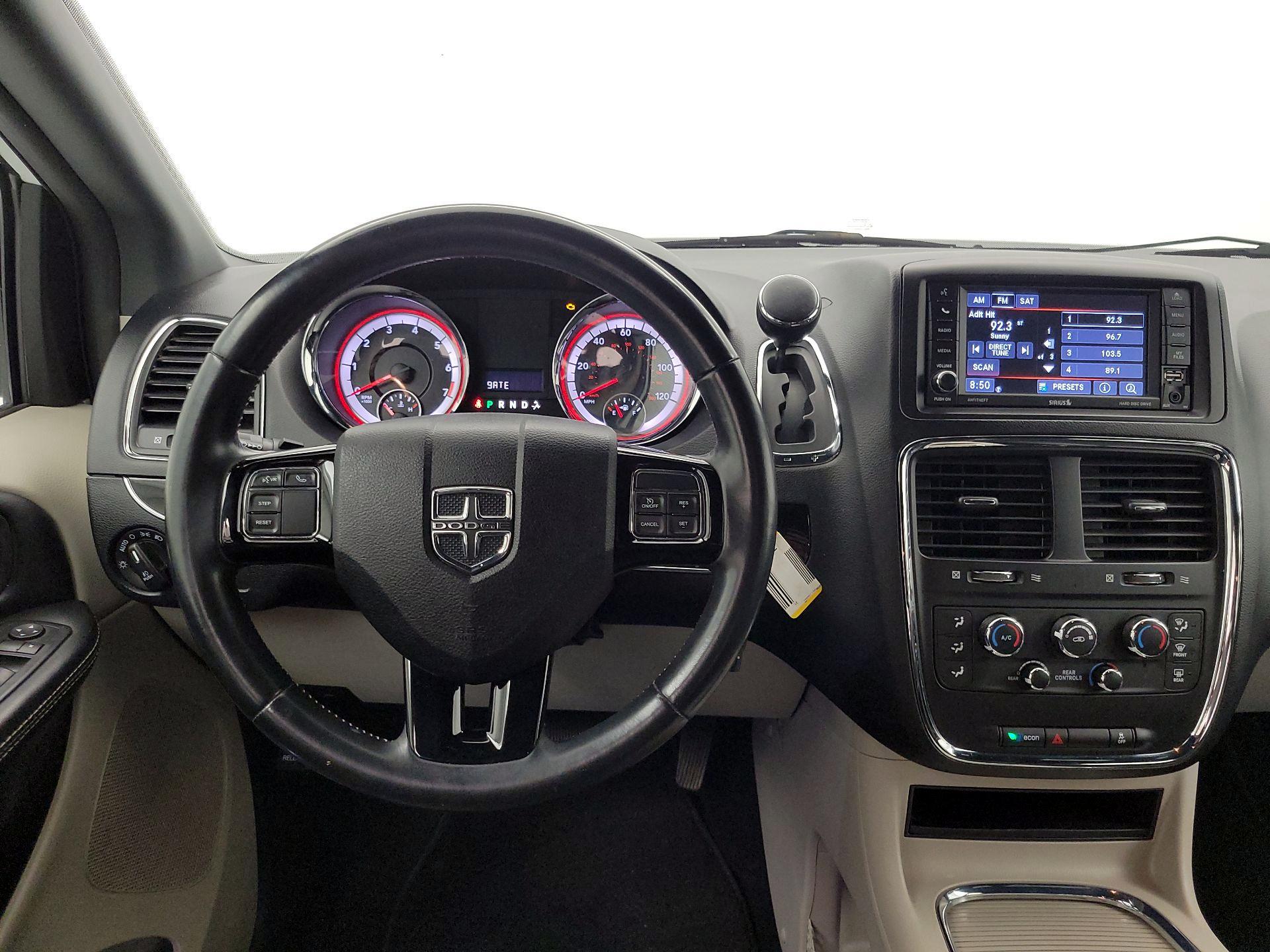 Thumbnail: 2019 Dodge Grand Caravan - 10
