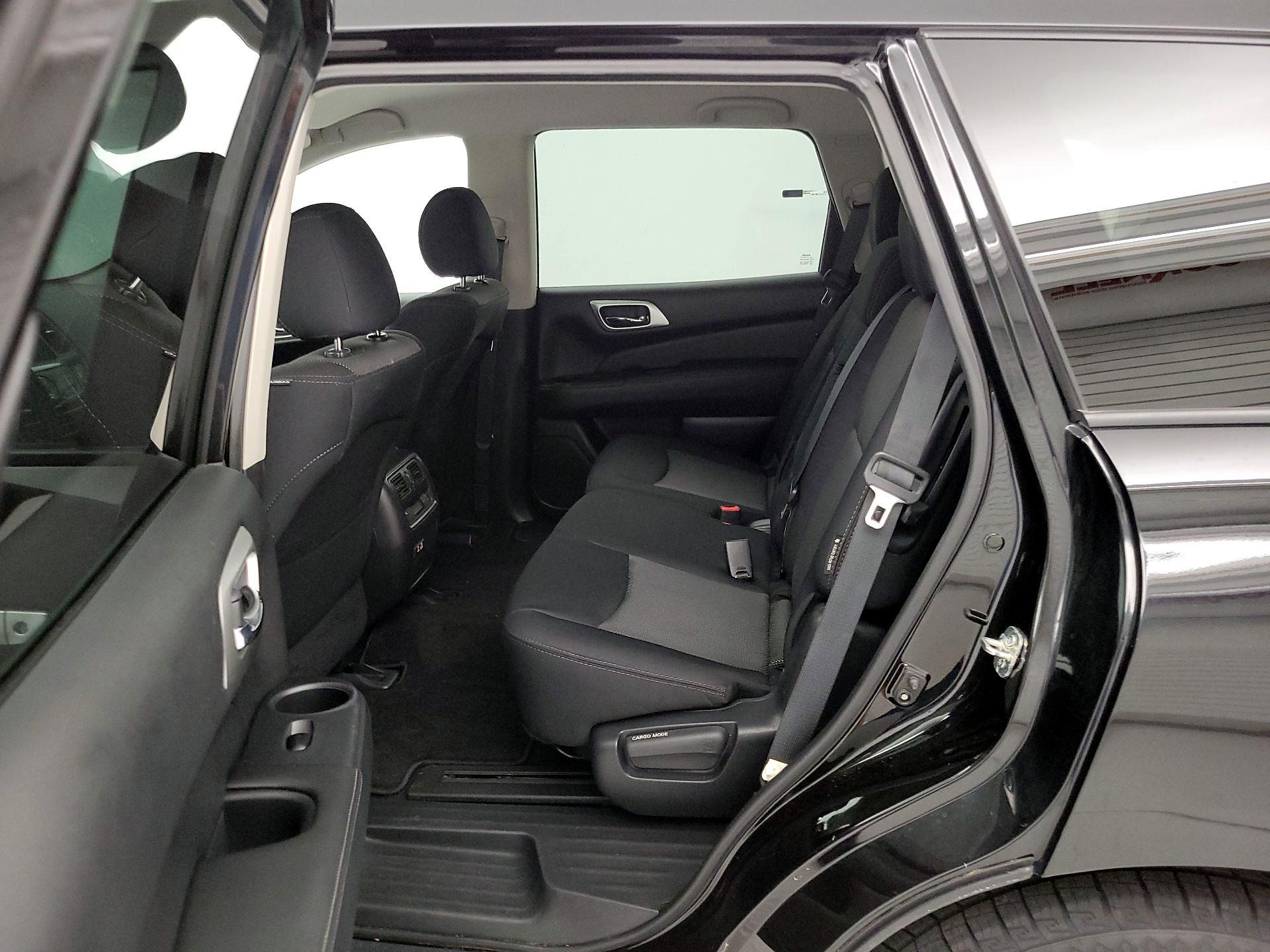 Thumbnail: 2020 Nissan Pathfinder - 19