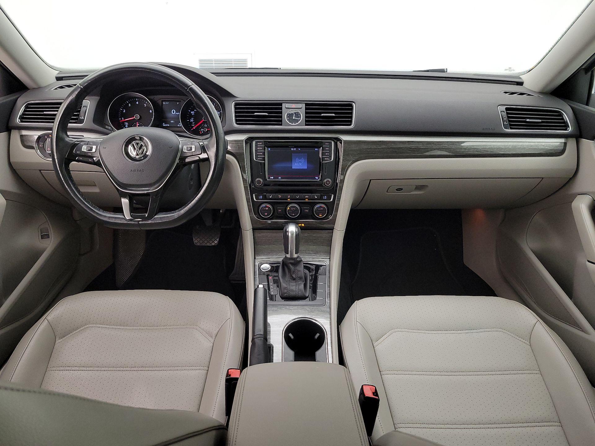 Thumbnail: 2017 Volkswagen Passat - 9