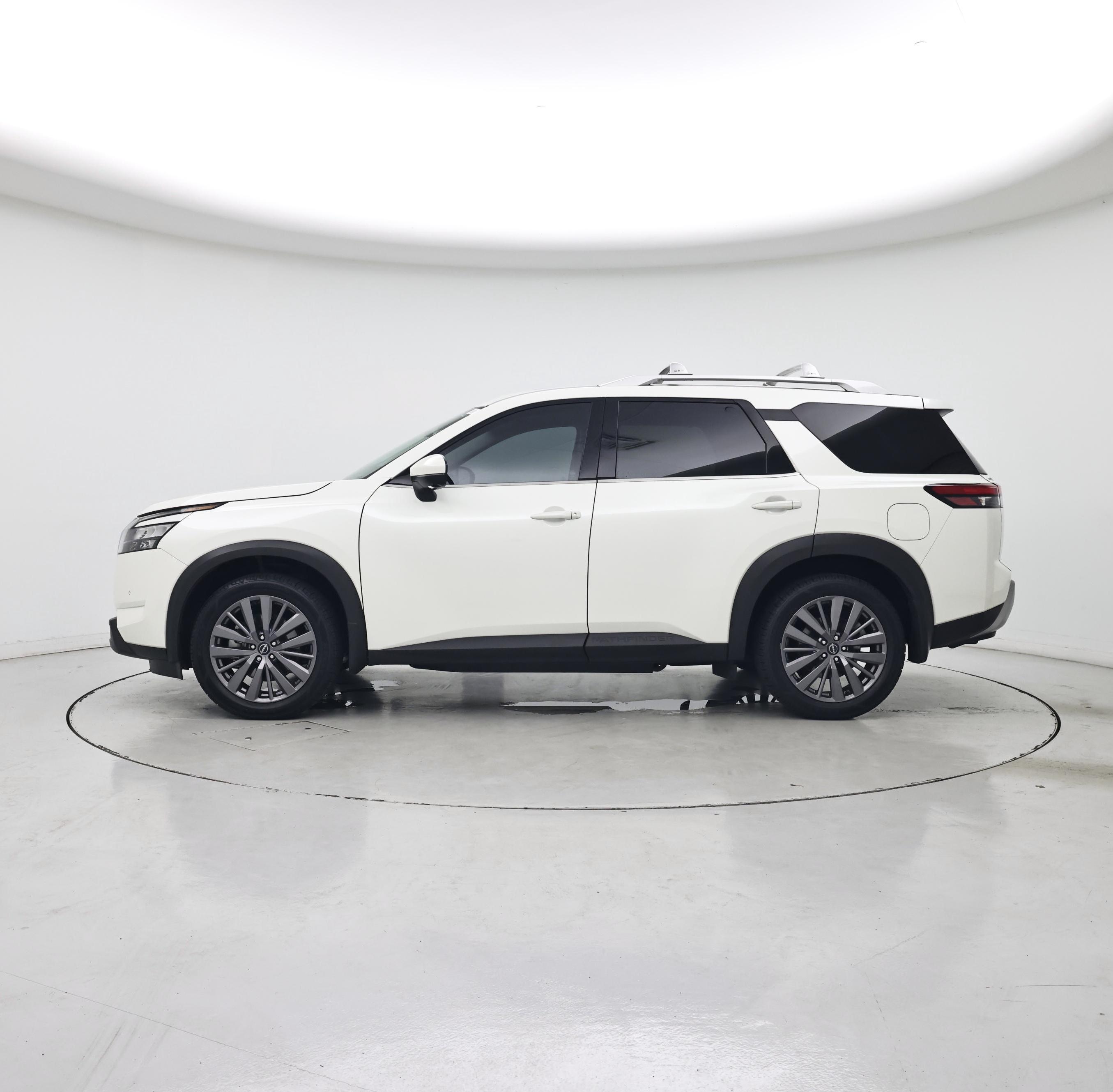 Thumbnail: 2023 Nissan Pathfinder - 3