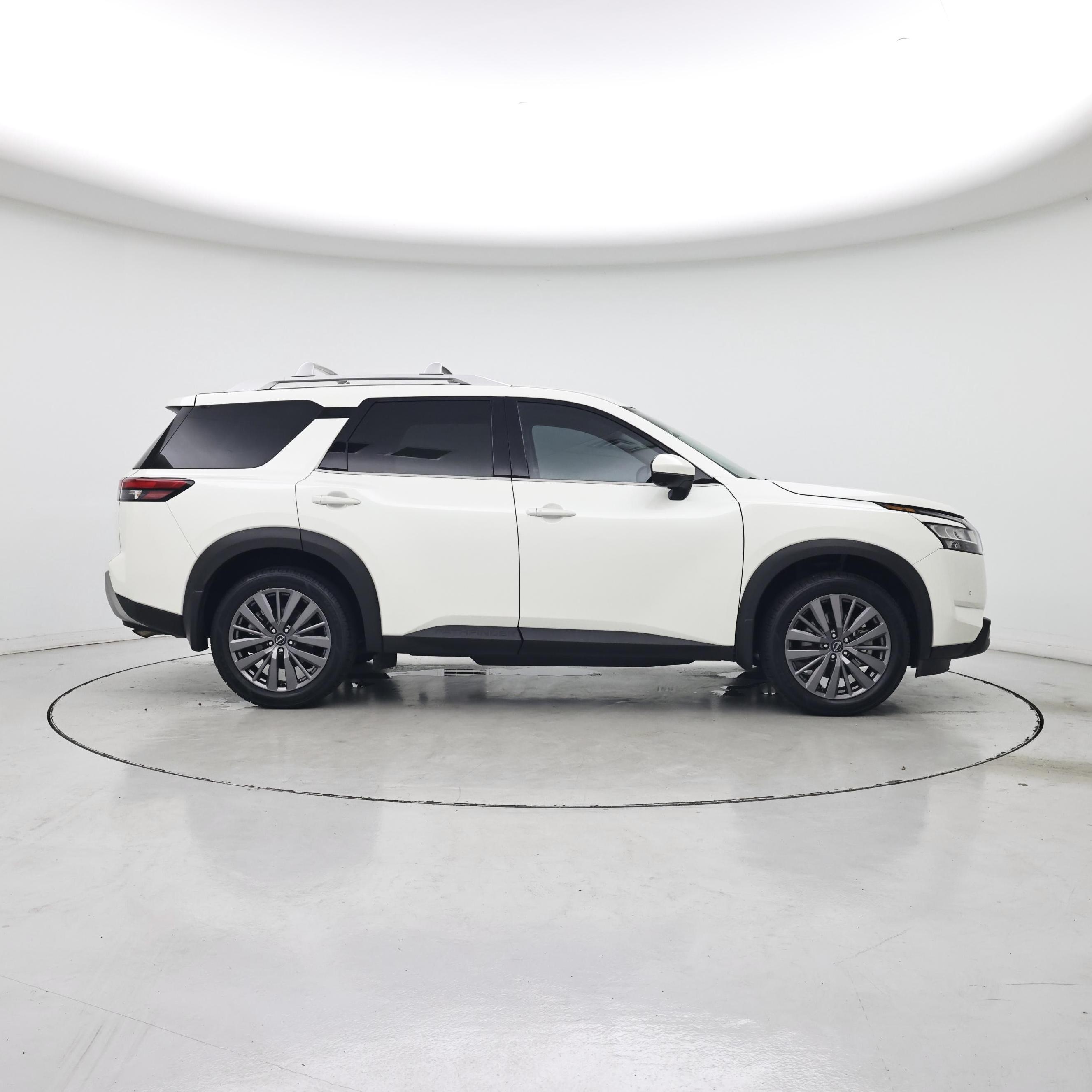 Thumbnail: 2023 Nissan Pathfinder - 7