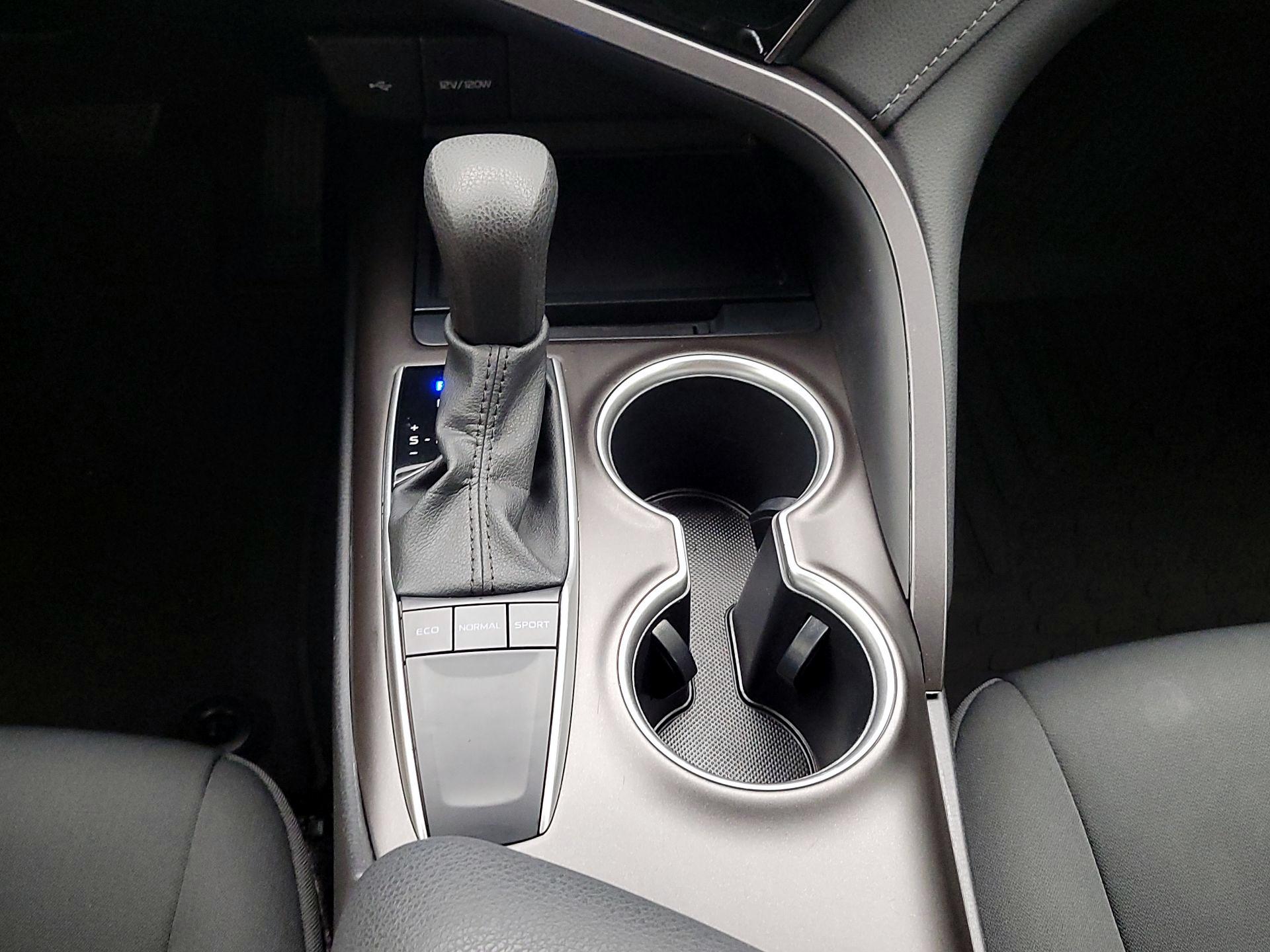 Thumbnail: 2022 Toyota Camry - 17