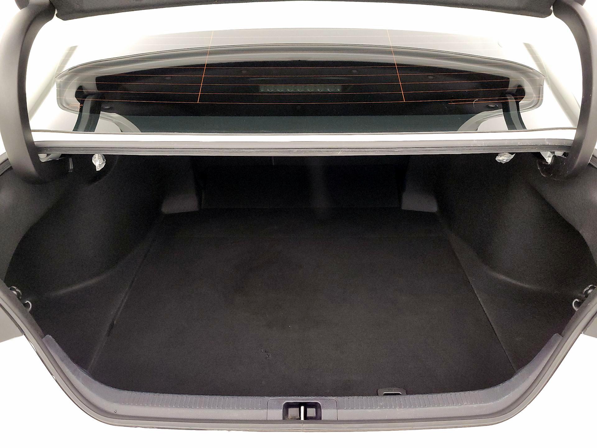 Thumbnail: 2022 Toyota Camry - 20