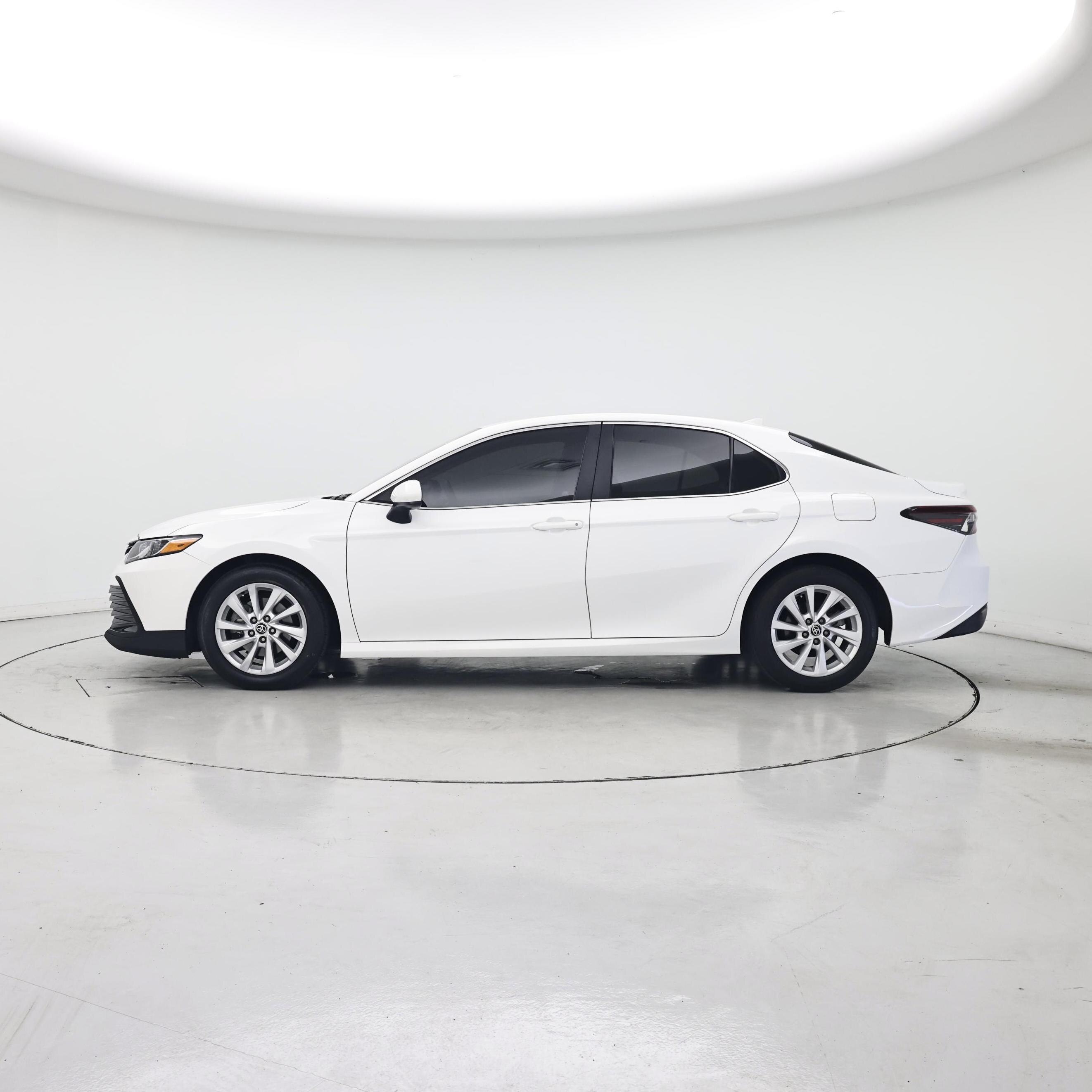 Thumbnail: 2022 Toyota Camry - 3