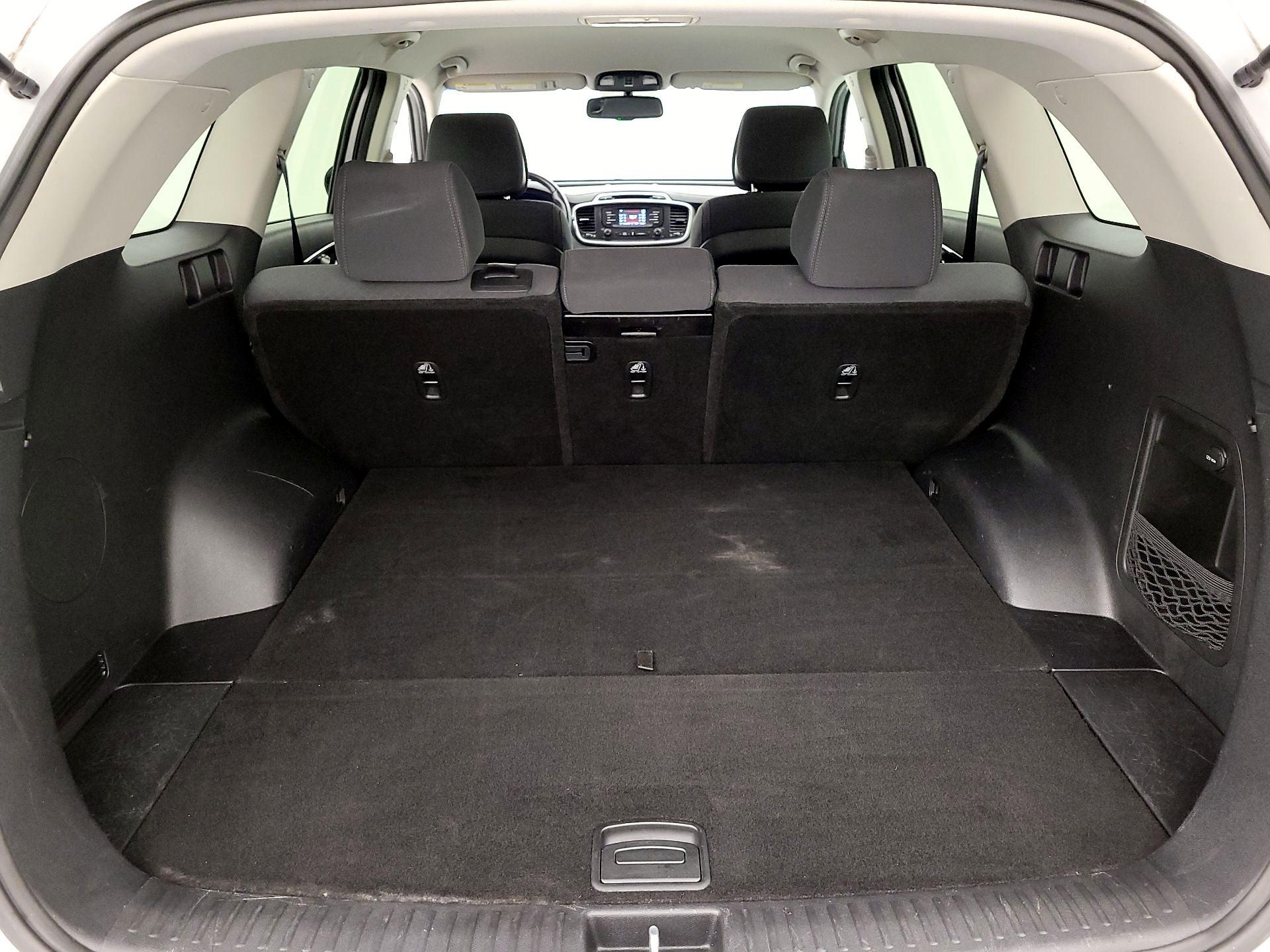 Thumbnail: 2016 Kia Sorento - 20