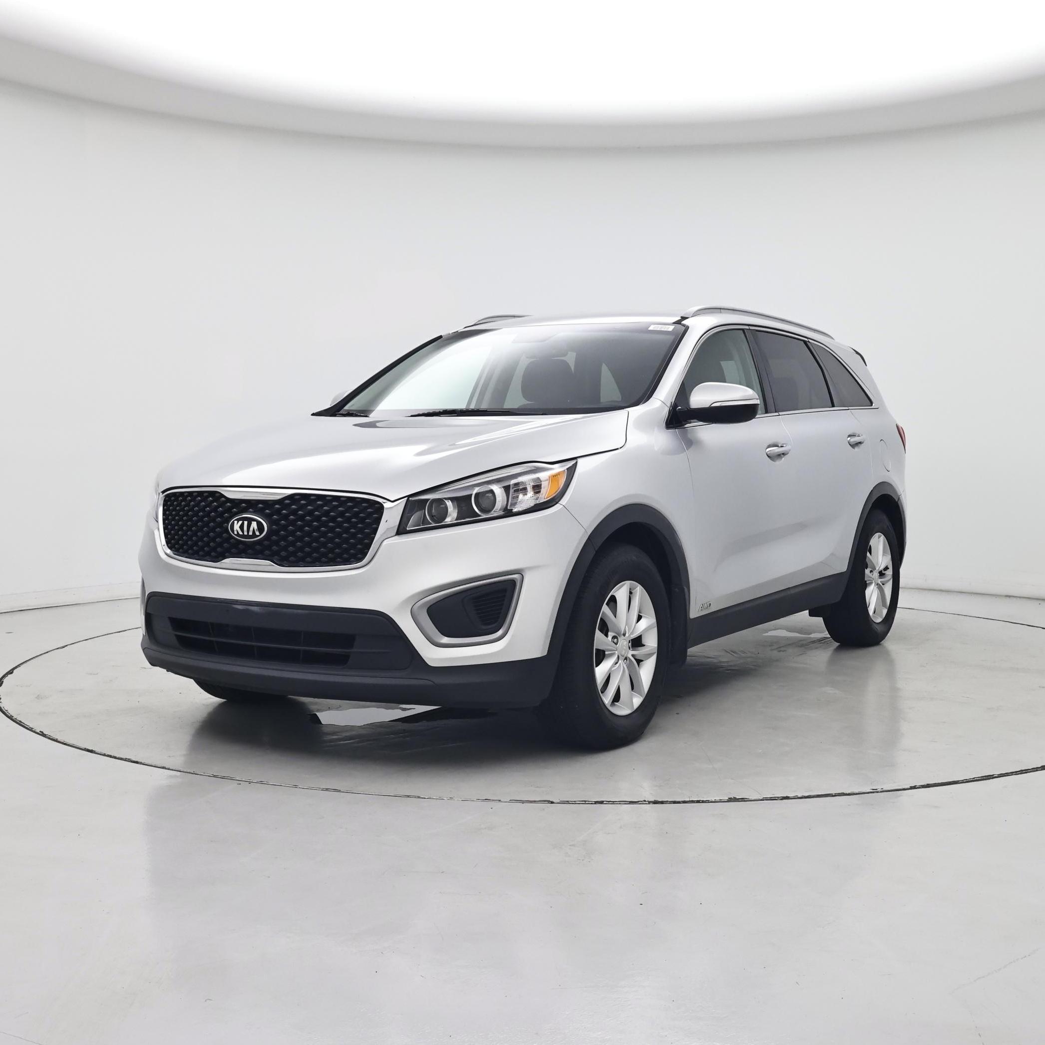 Thumbnail: 2016 Kia Sorento - 4