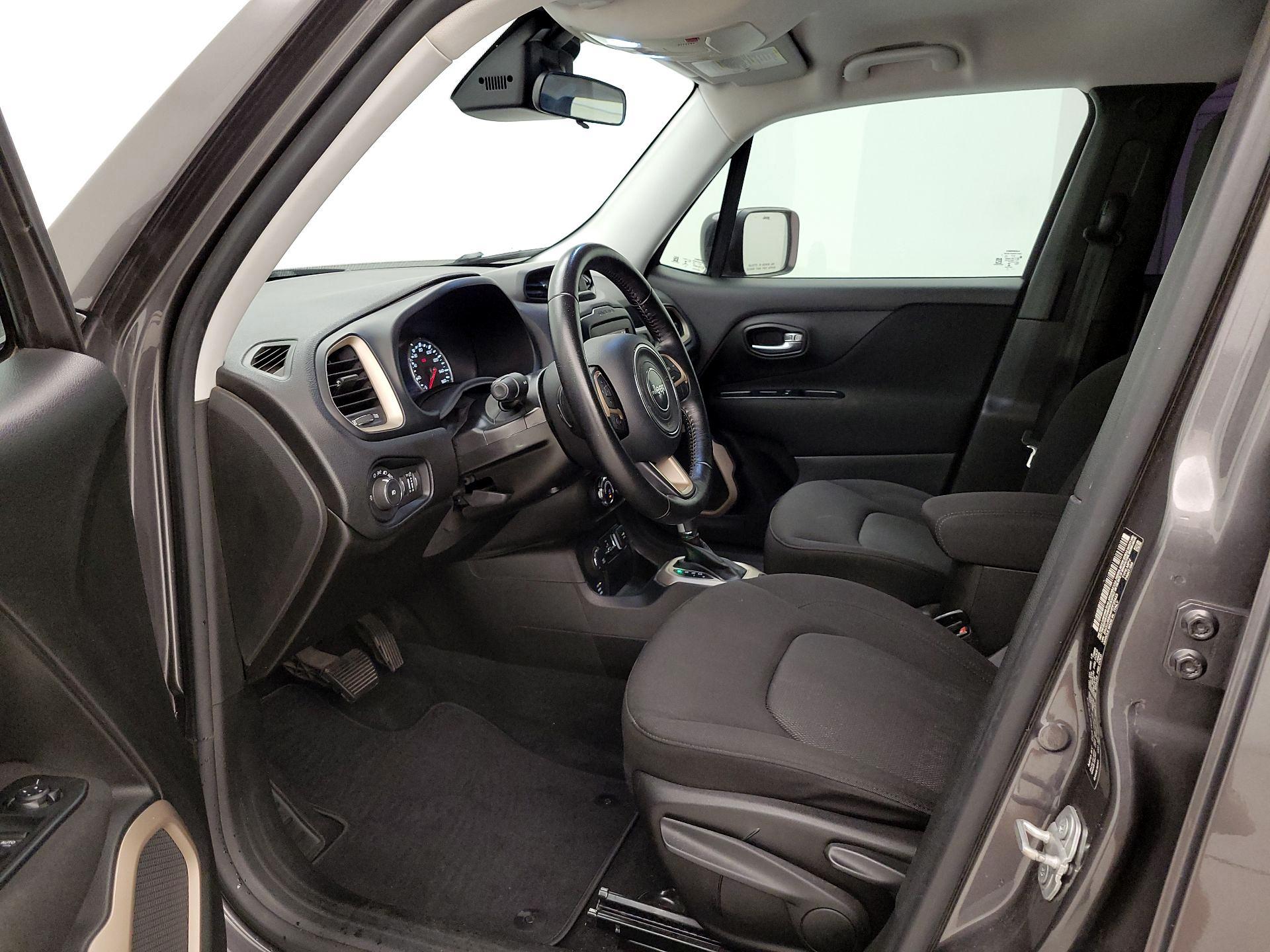 Thumbnail: 2017 Jeep Renegade - 11