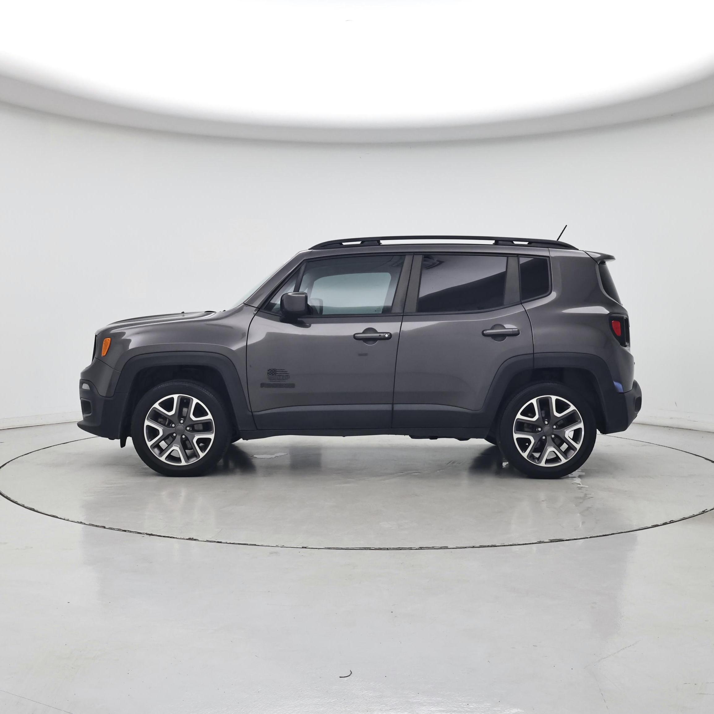 Thumbnail: 2017 Jeep Renegade - 3