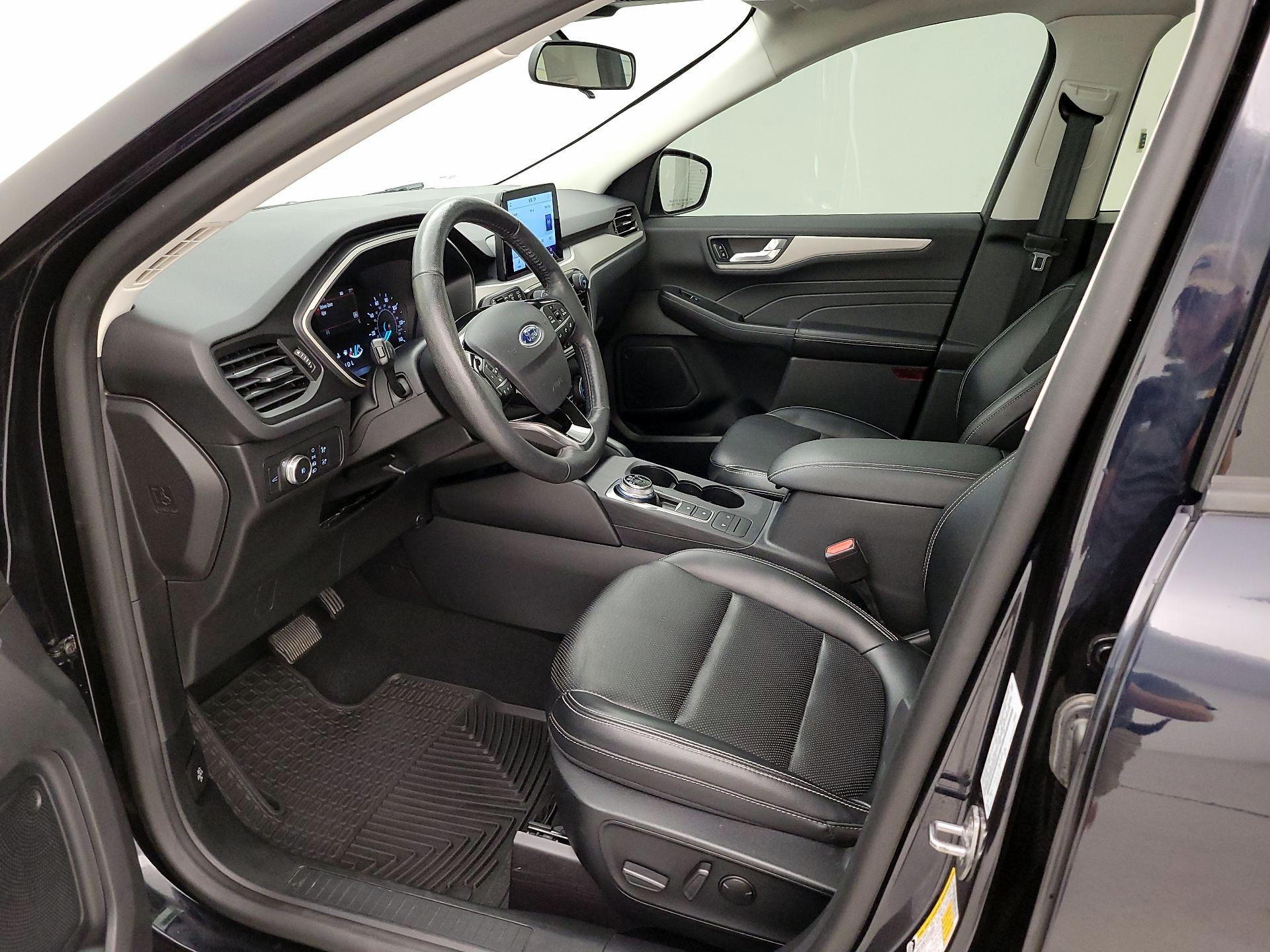 Thumbnail: 2021 Ford Escape - 11