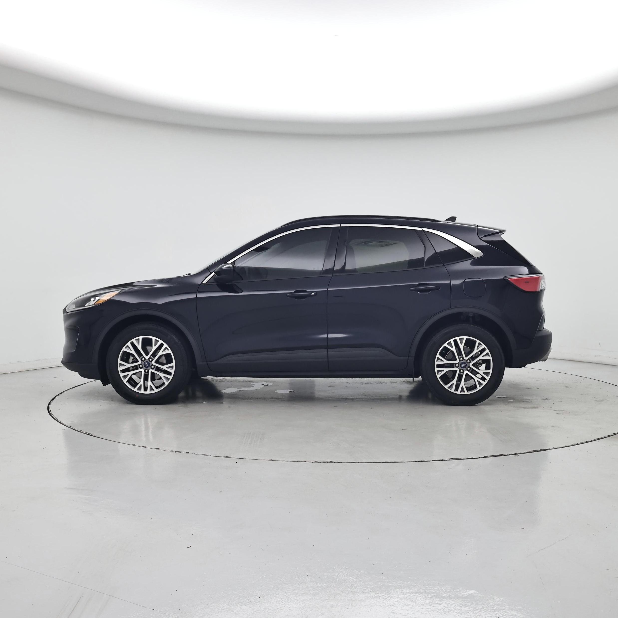Thumbnail: 2021 Ford Escape - 3