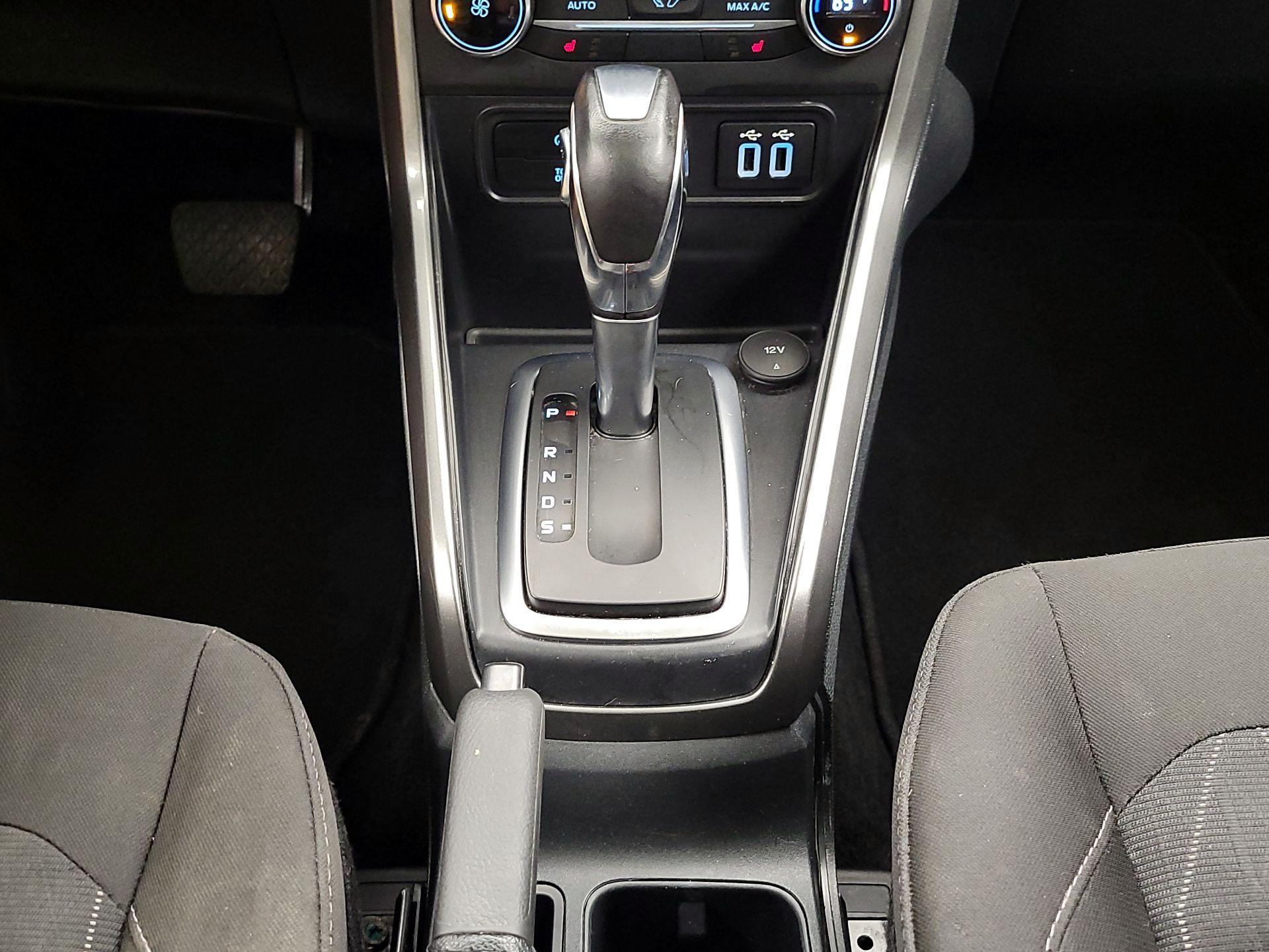 Thumbnail: 2018 Ford EcoSport - 17