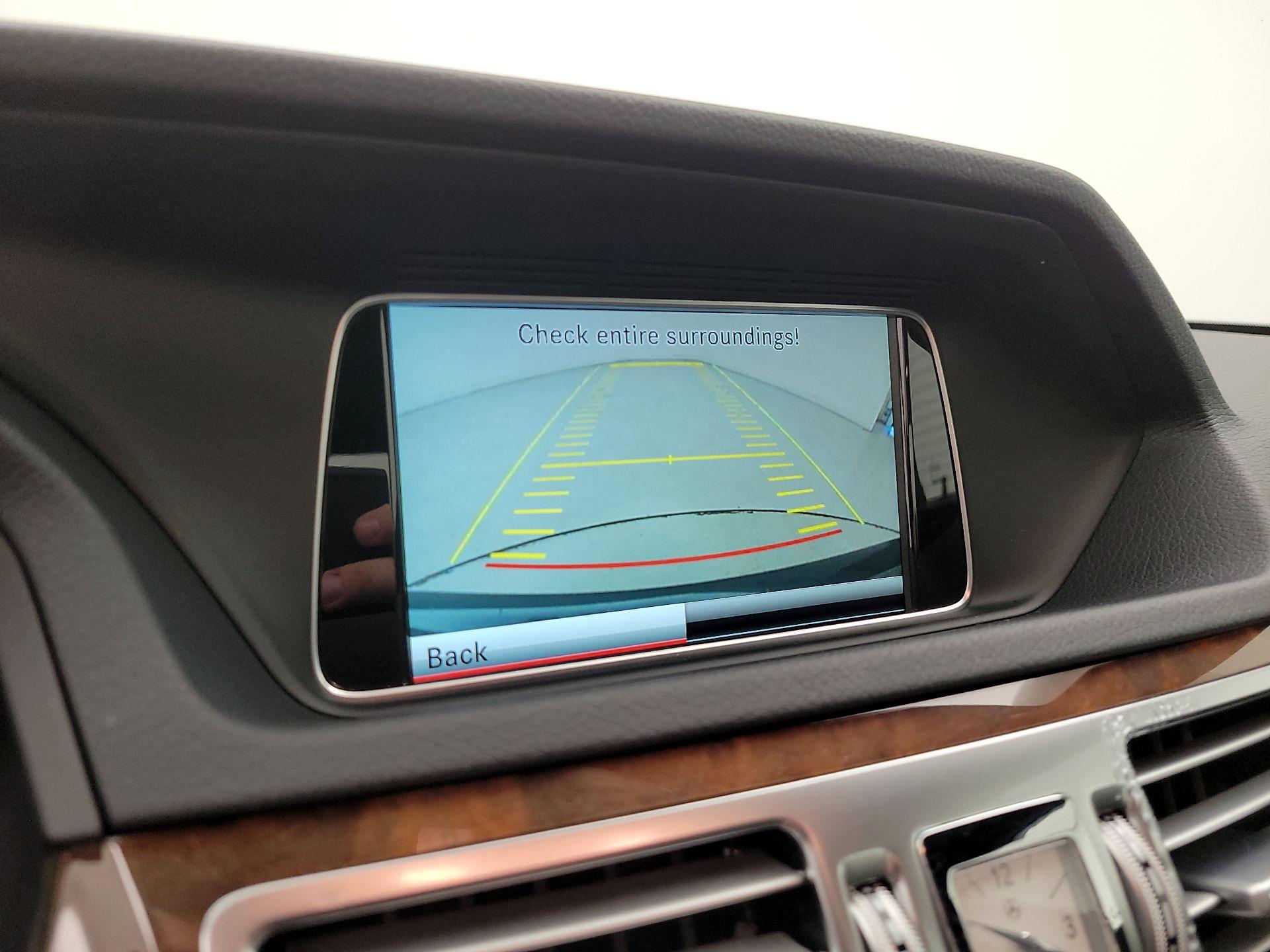 Thumbnail: 2014 Mercedes-Benz E-Class - 14