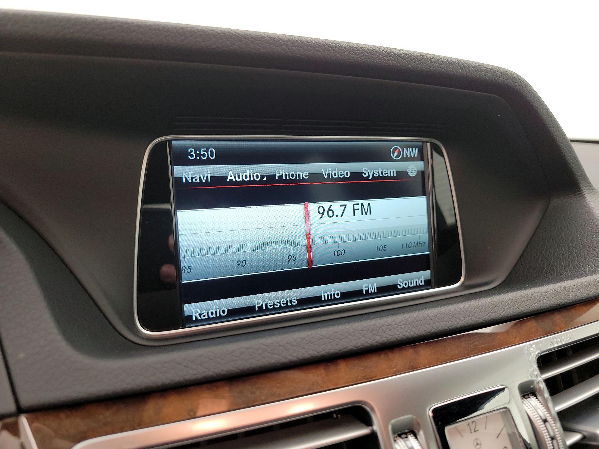 Thumbnail: 2014 Mercedes-Benz E-Class - 15