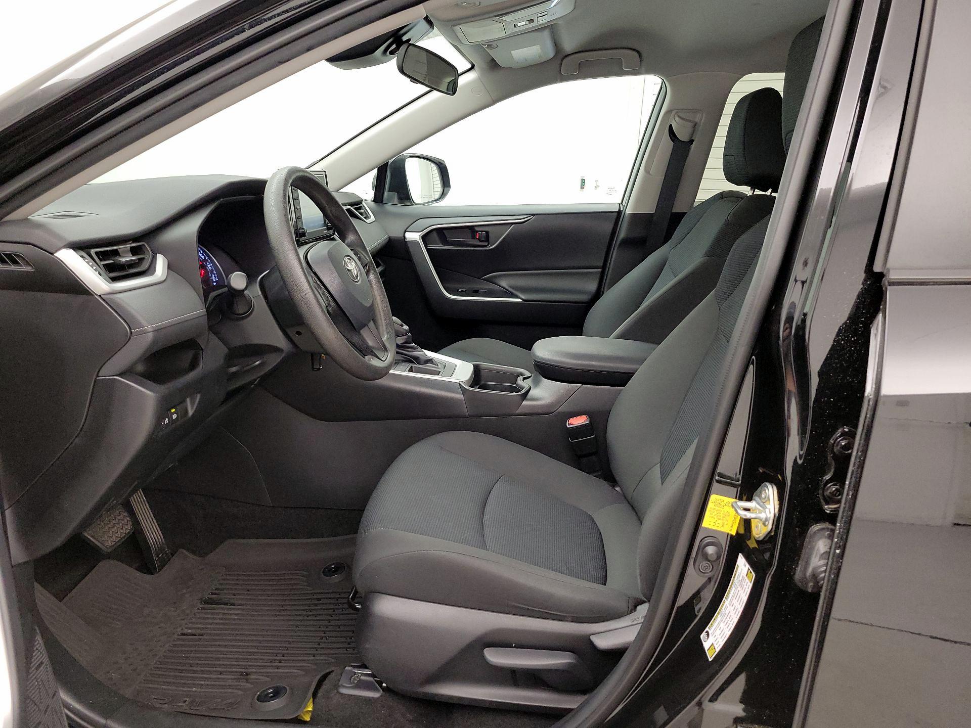 Thumbnail: 2021 Toyota RAV4 - 11