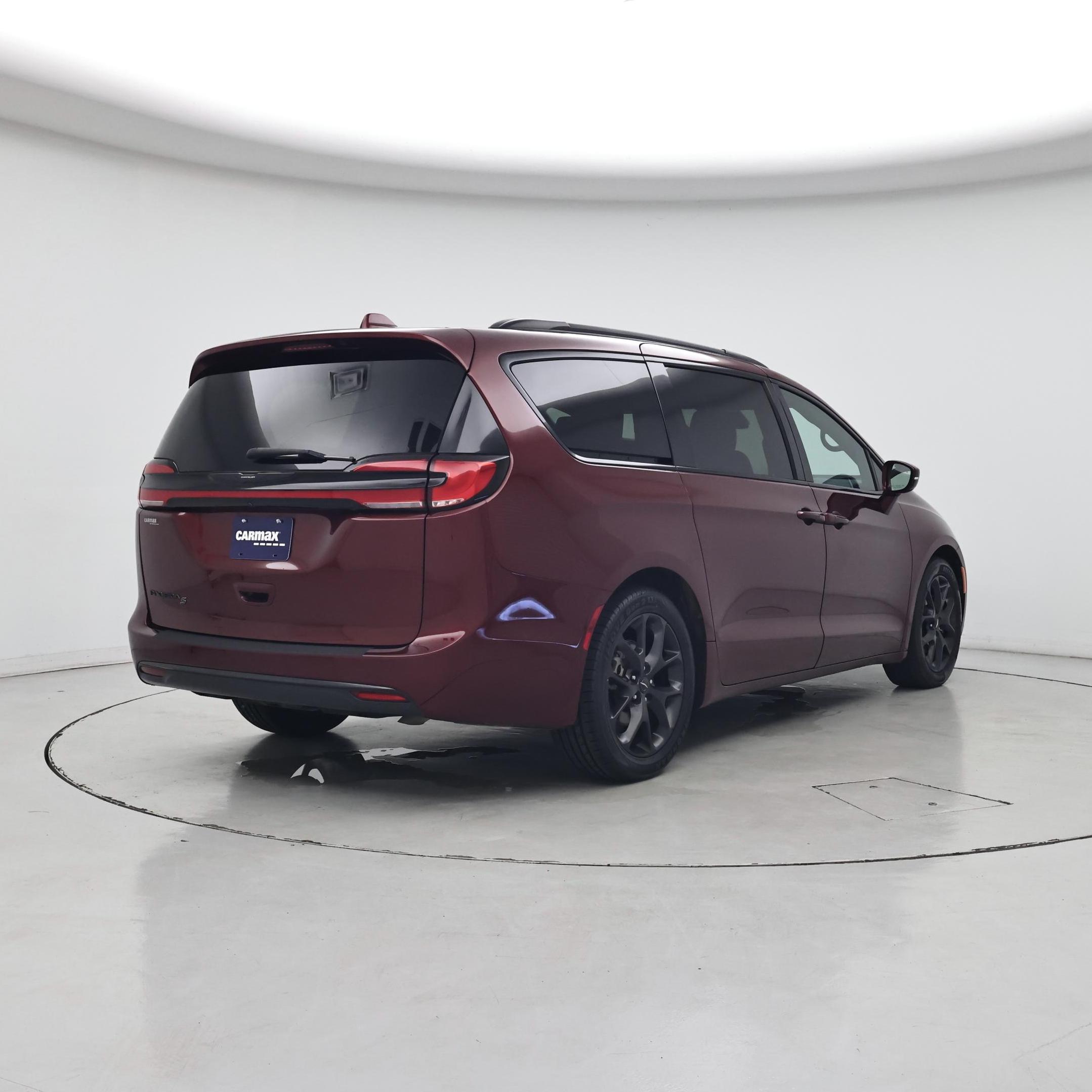 Thumbnail: 2022 Chrysler Pacifica - 8