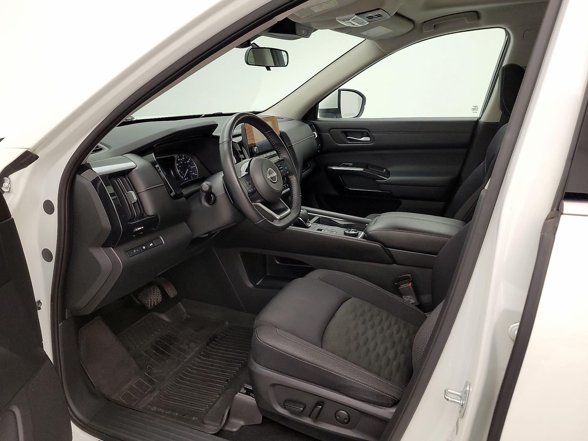 Thumbnail: 2022 Nissan Pathfinder - 11