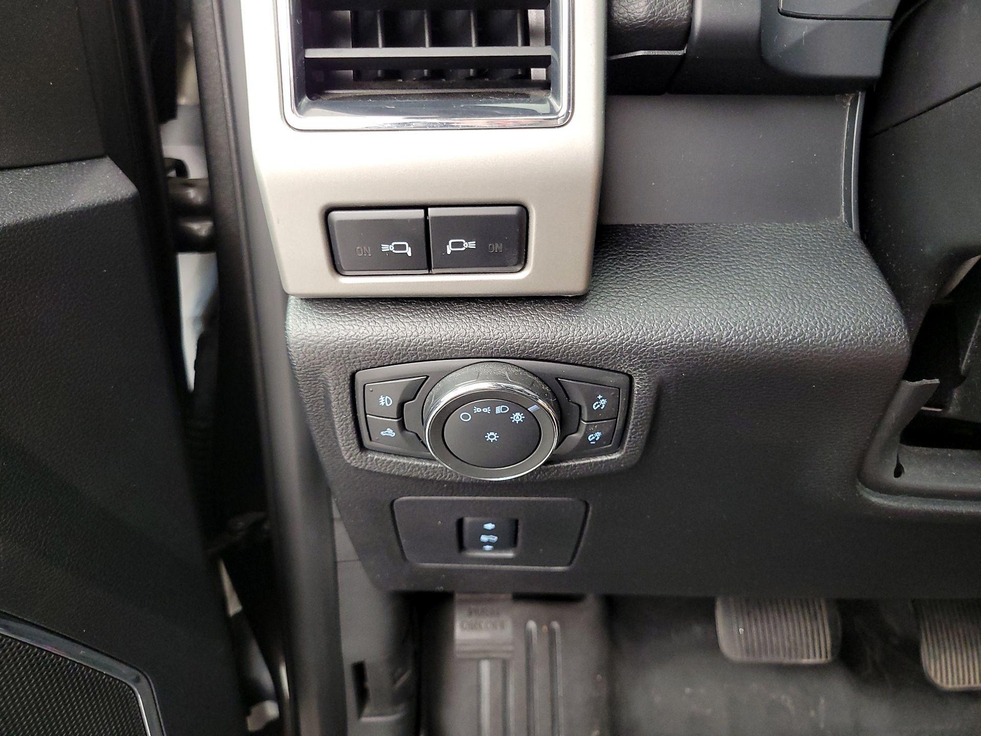 Thumbnail: 2017 Ford F-150 - 13