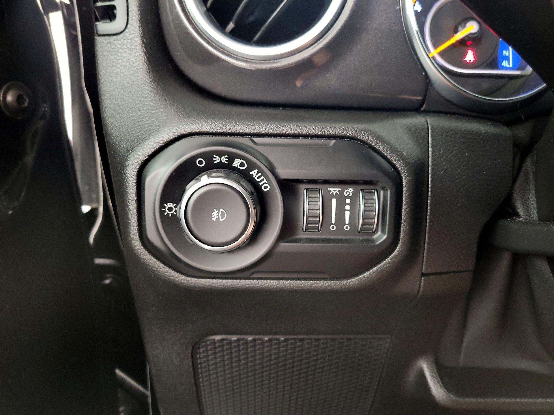 Thumbnail: 2021 Jeep Wrangler - 13