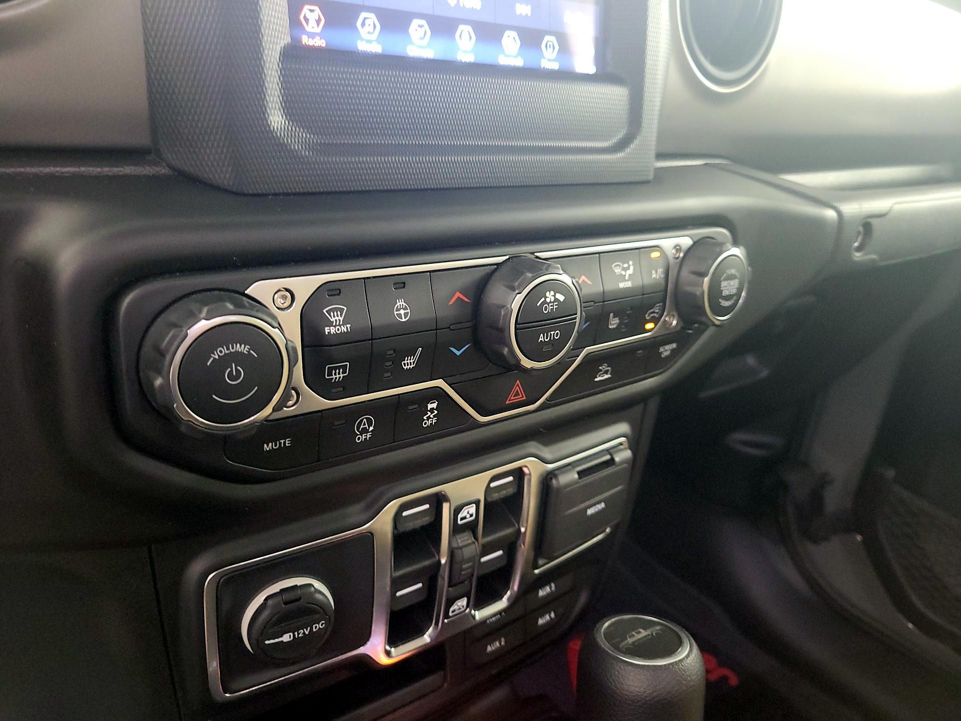 Thumbnail: 2021 Jeep Gladiator - 16