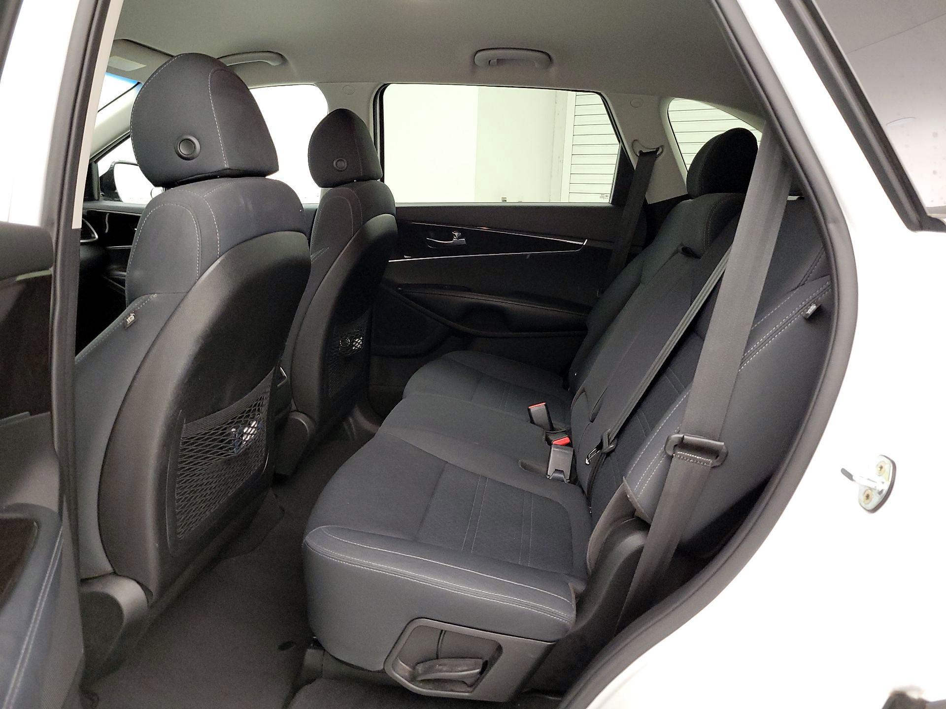 Thumbnail: 2018 Kia Sorento - 19