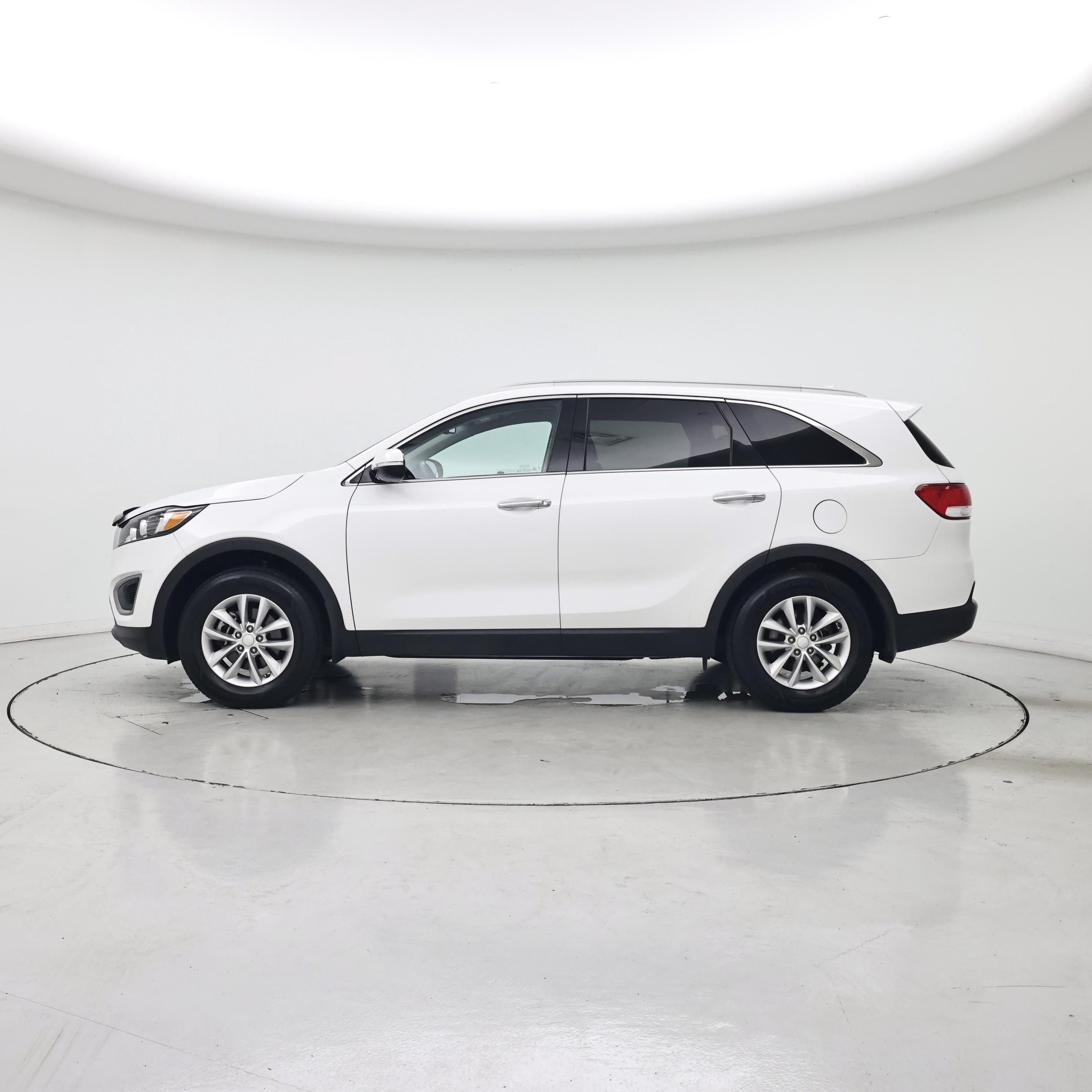 Thumbnail: 2018 Kia Sorento - 3
