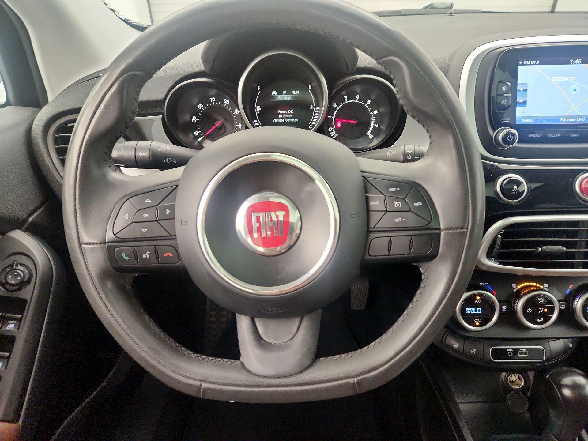 Thumbnail: 2016 Fiat 500X - 10