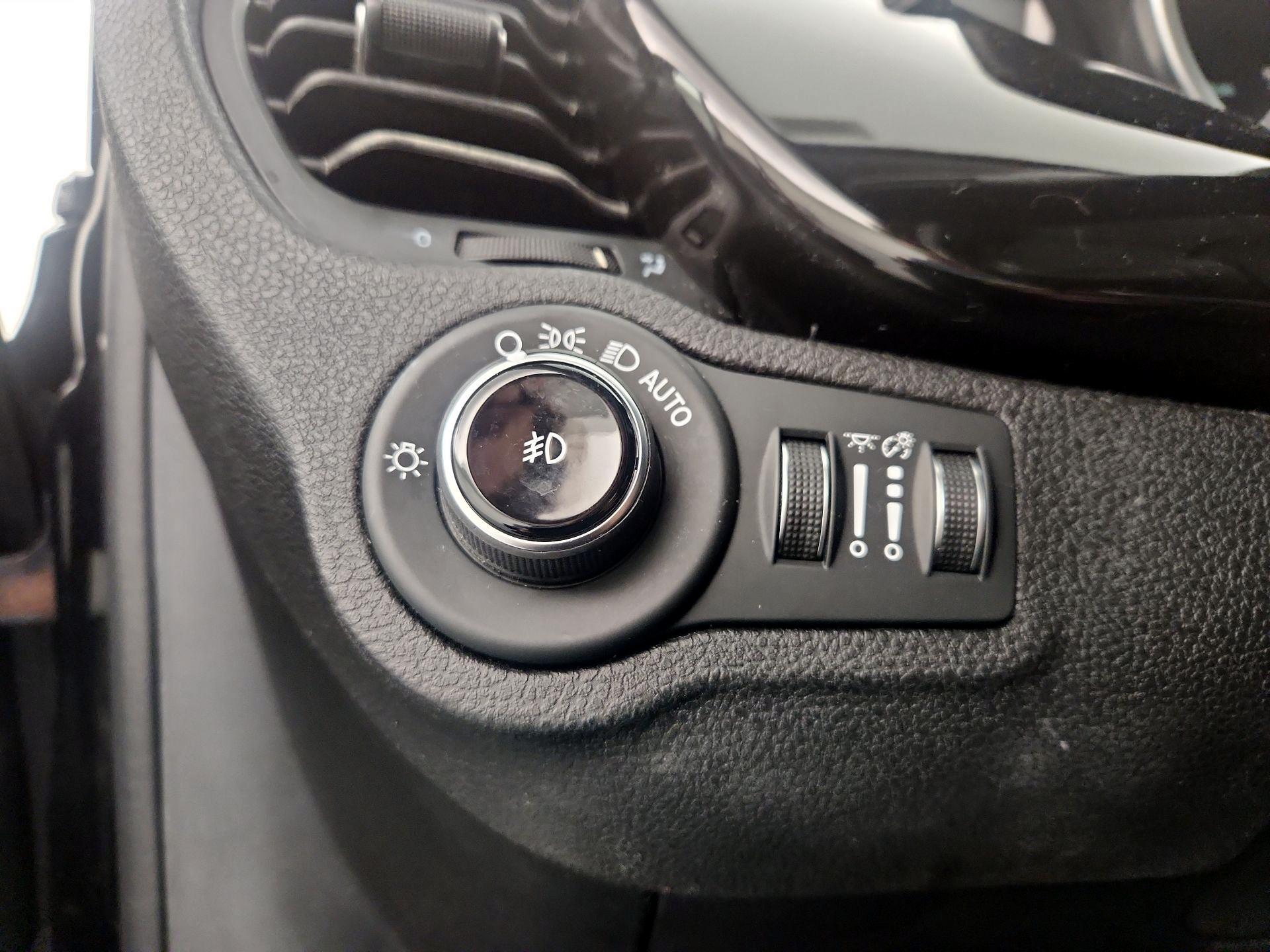Thumbnail: 2016 Fiat 500X - 13
