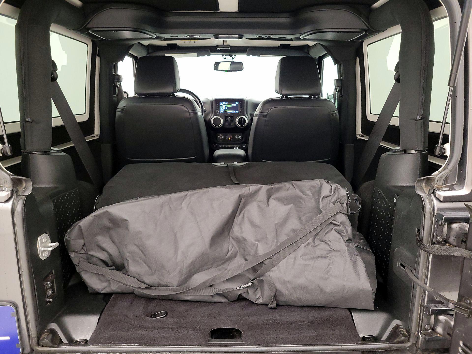 Thumbnail: 2016 Jeep Wrangler - 19