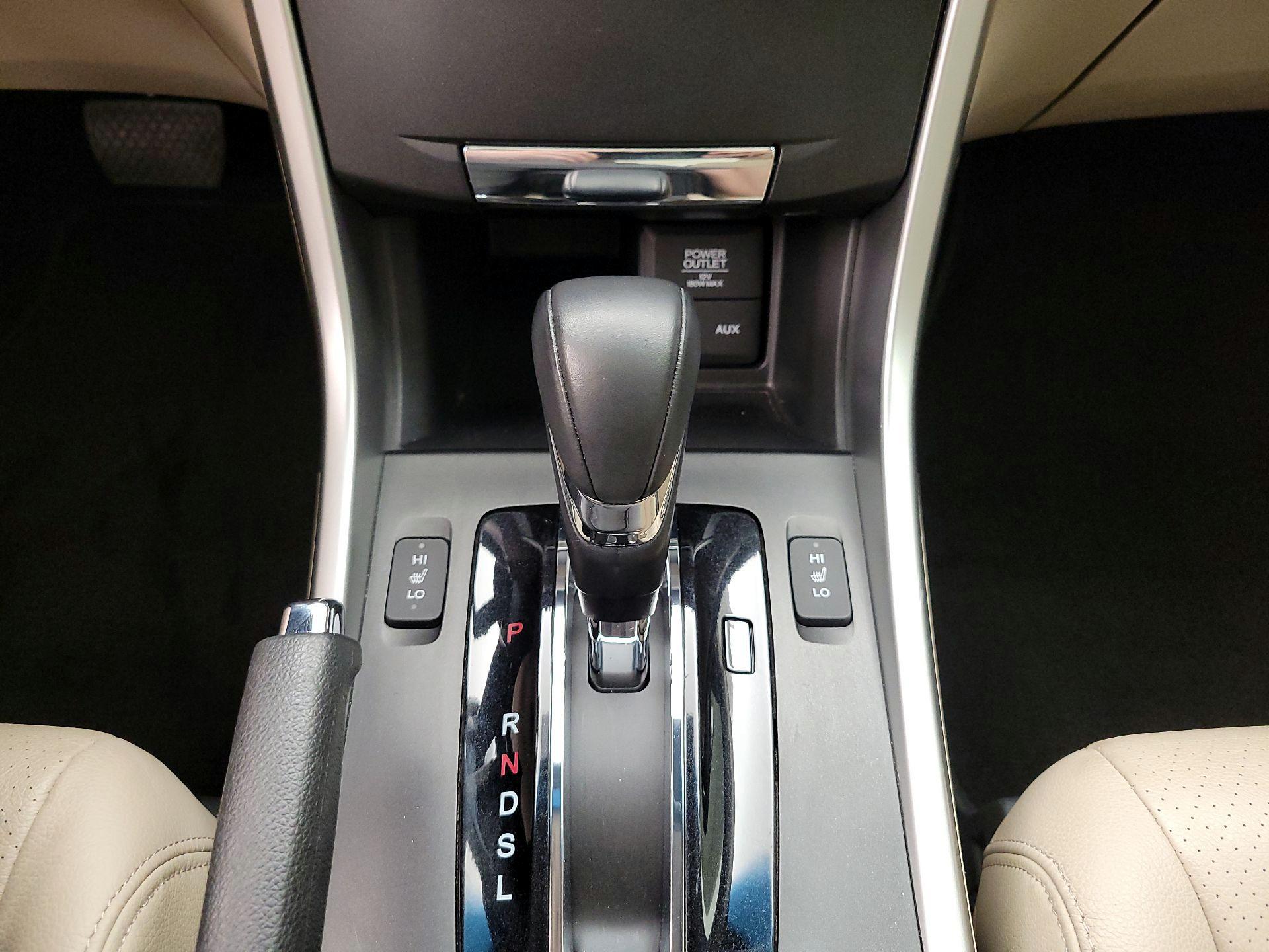 Thumbnail: 2013 Honda Accord - 17
