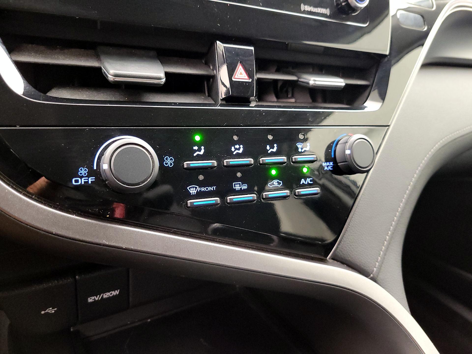 Thumbnail: 2021 Toyota Camry - 16