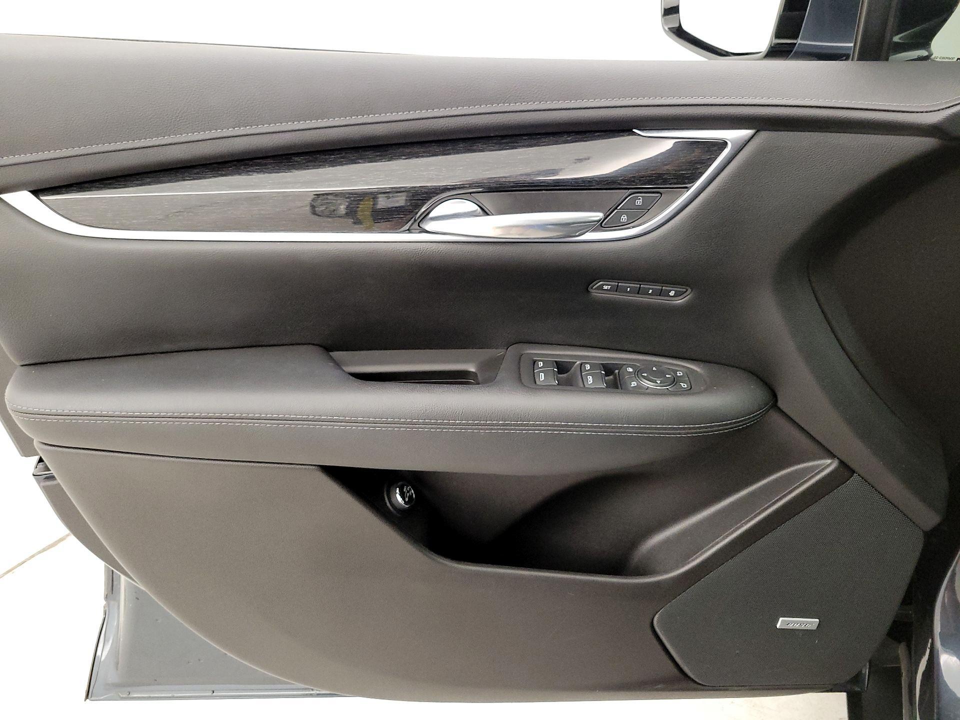 Thumbnail: 2021 Cadillac XT5 - 12