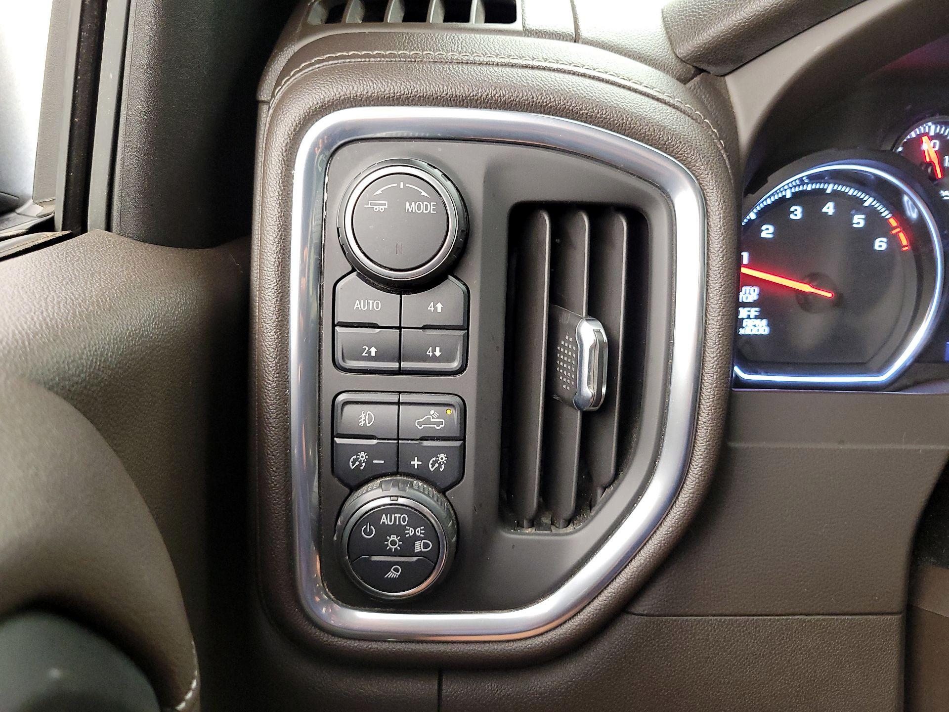 Thumbnail: 2021 Chevrolet Silverado 1500 - 13