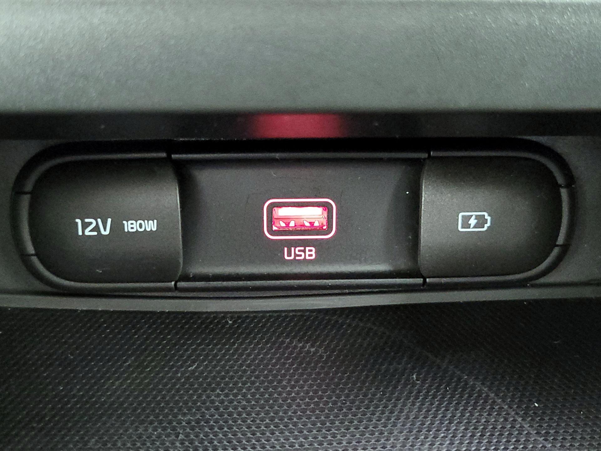Thumbnail: 2020 Kia Soul - 19