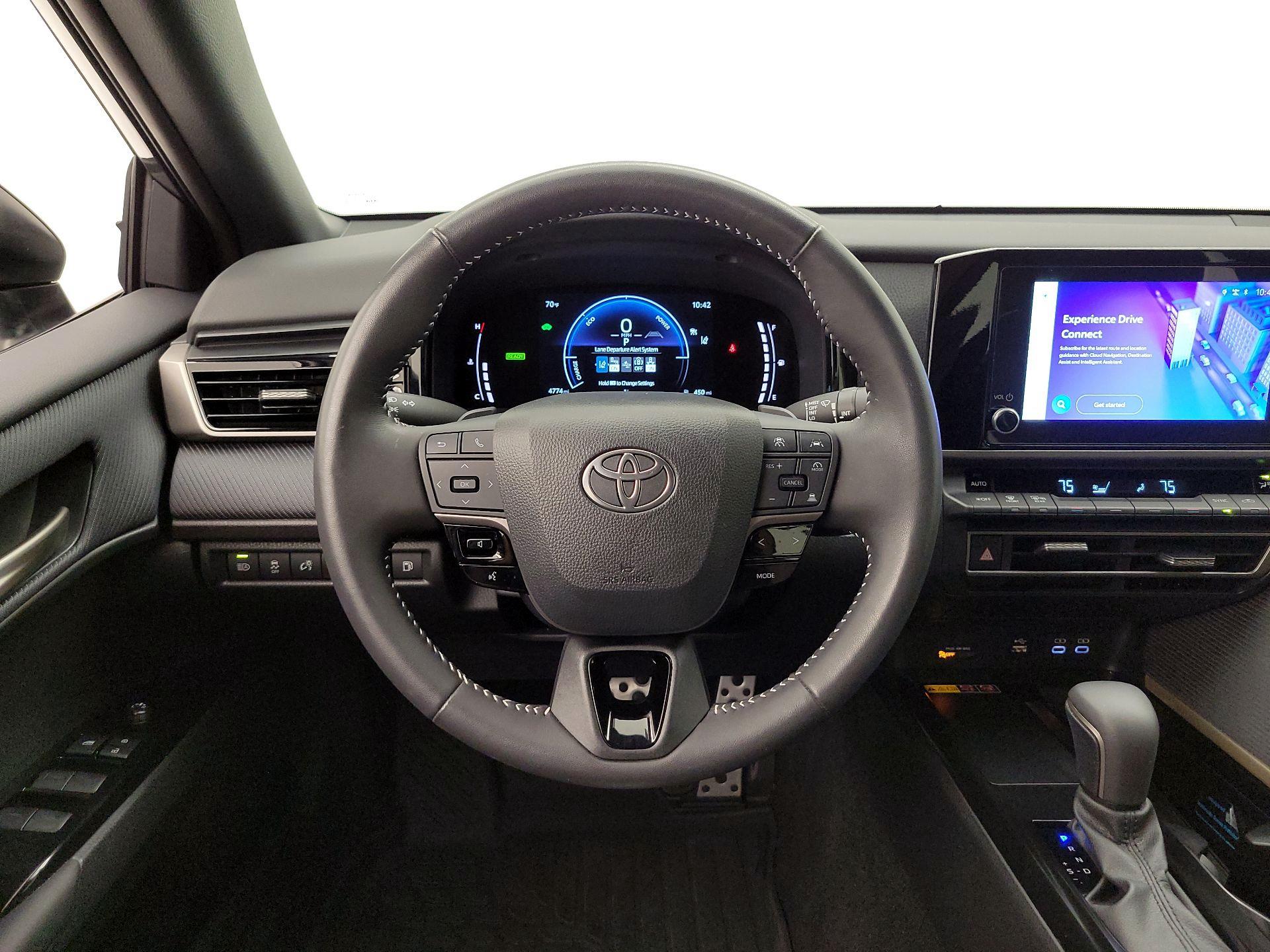 Thumbnail: 2025 Toyota Camry - 10