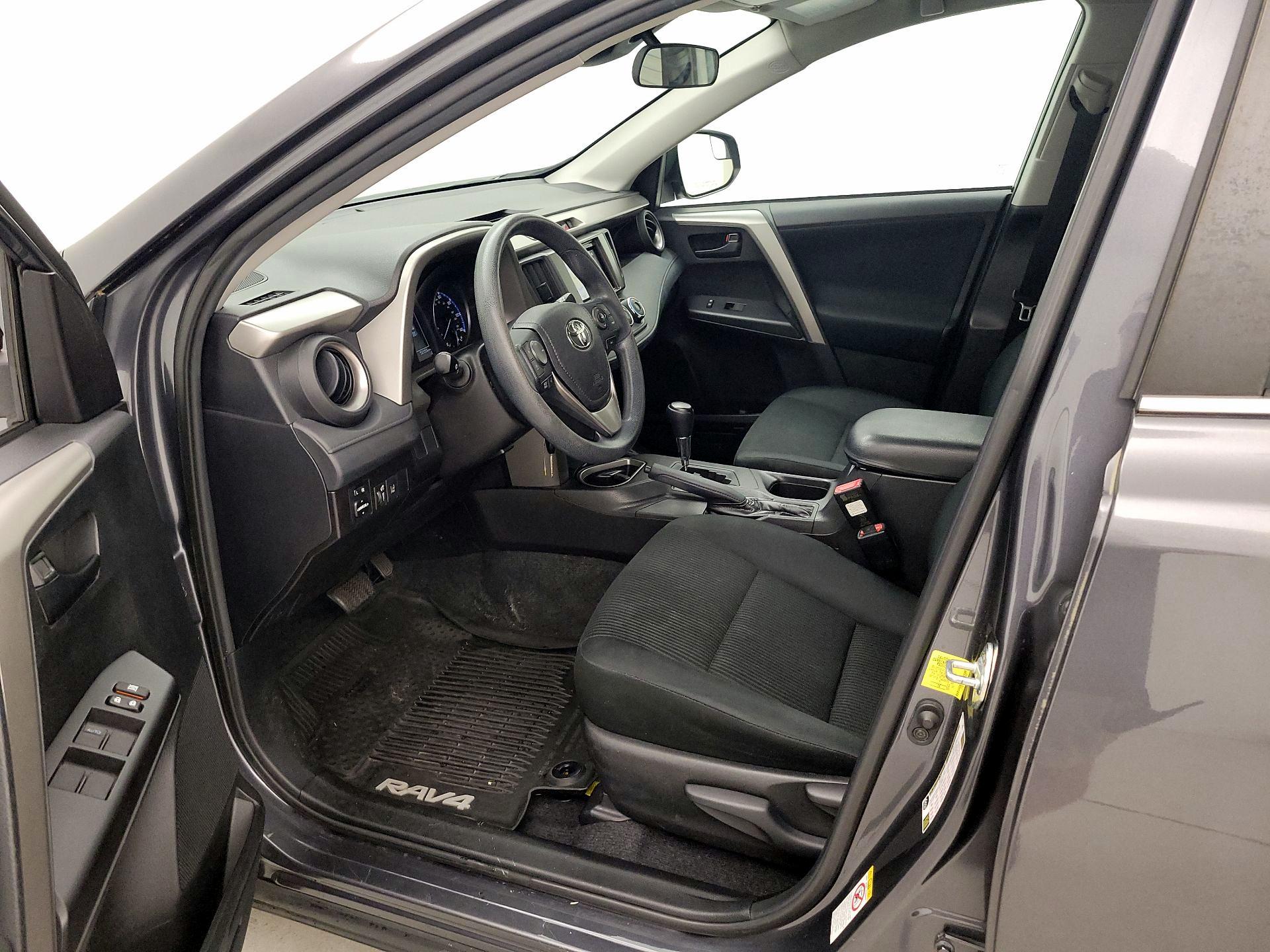 Thumbnail: 2018 Toyota RAV4 - 11