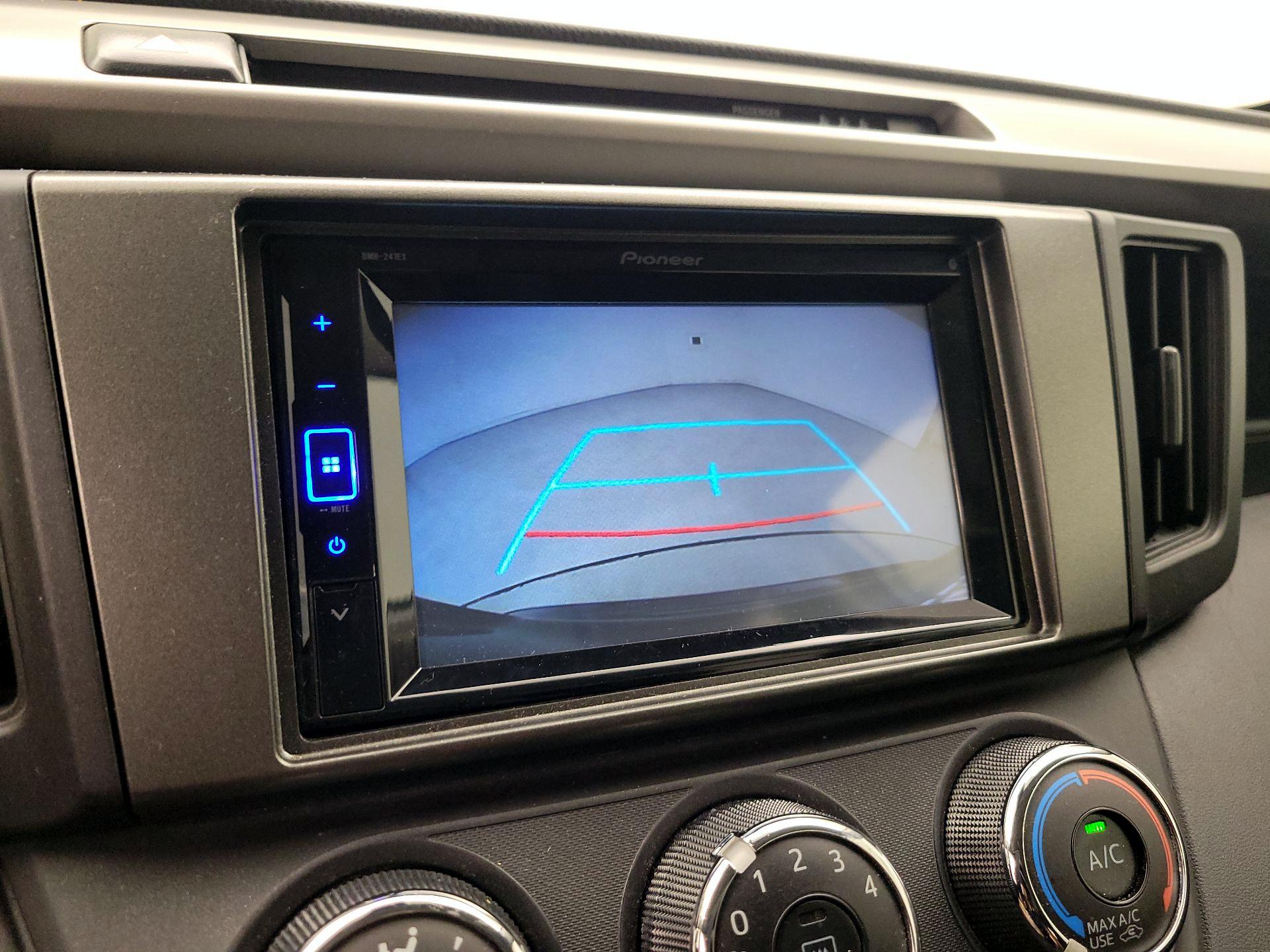Thumbnail: 2018 Toyota RAV4 - 14