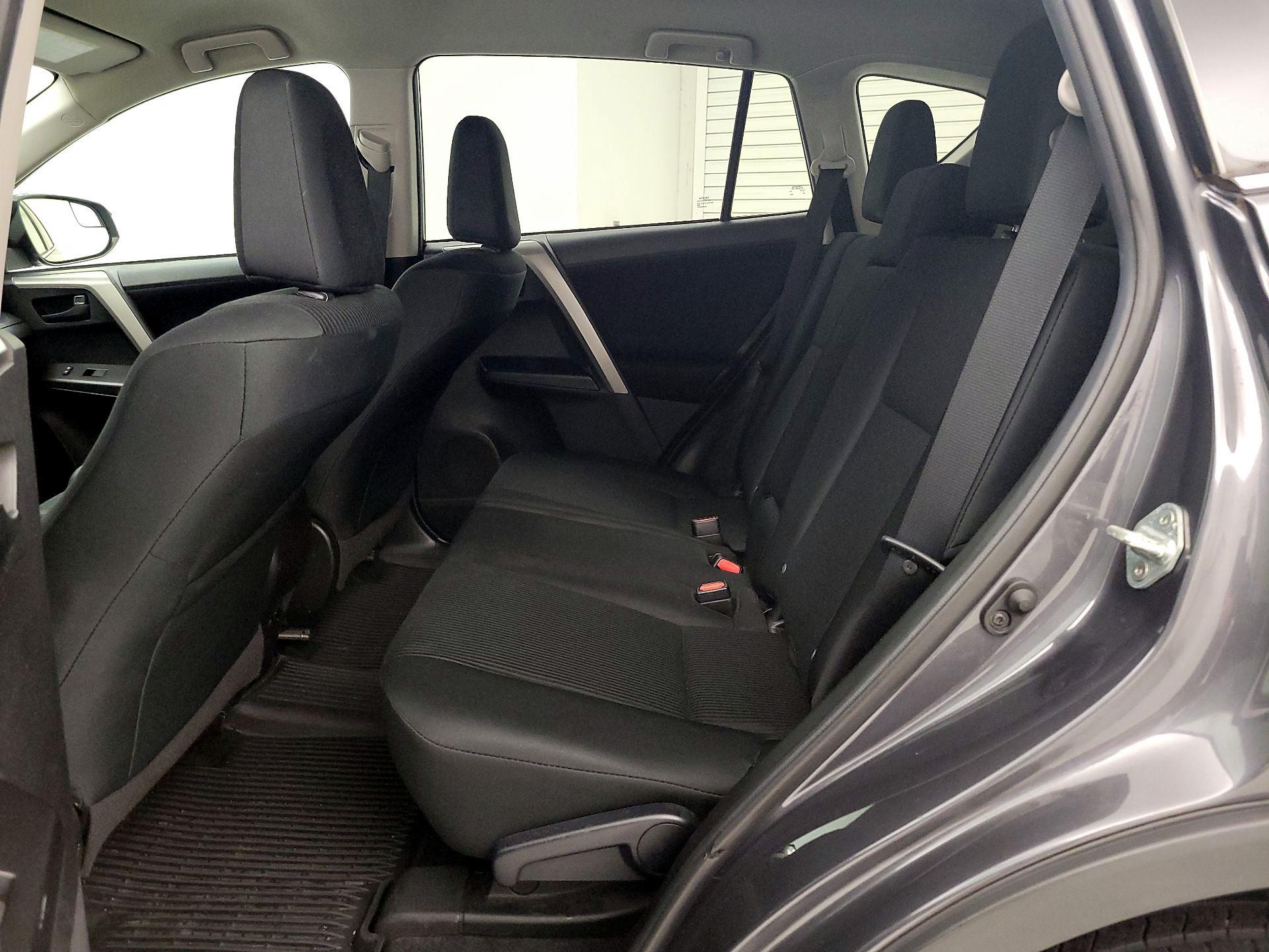 Thumbnail: 2018 Toyota RAV4 - 18