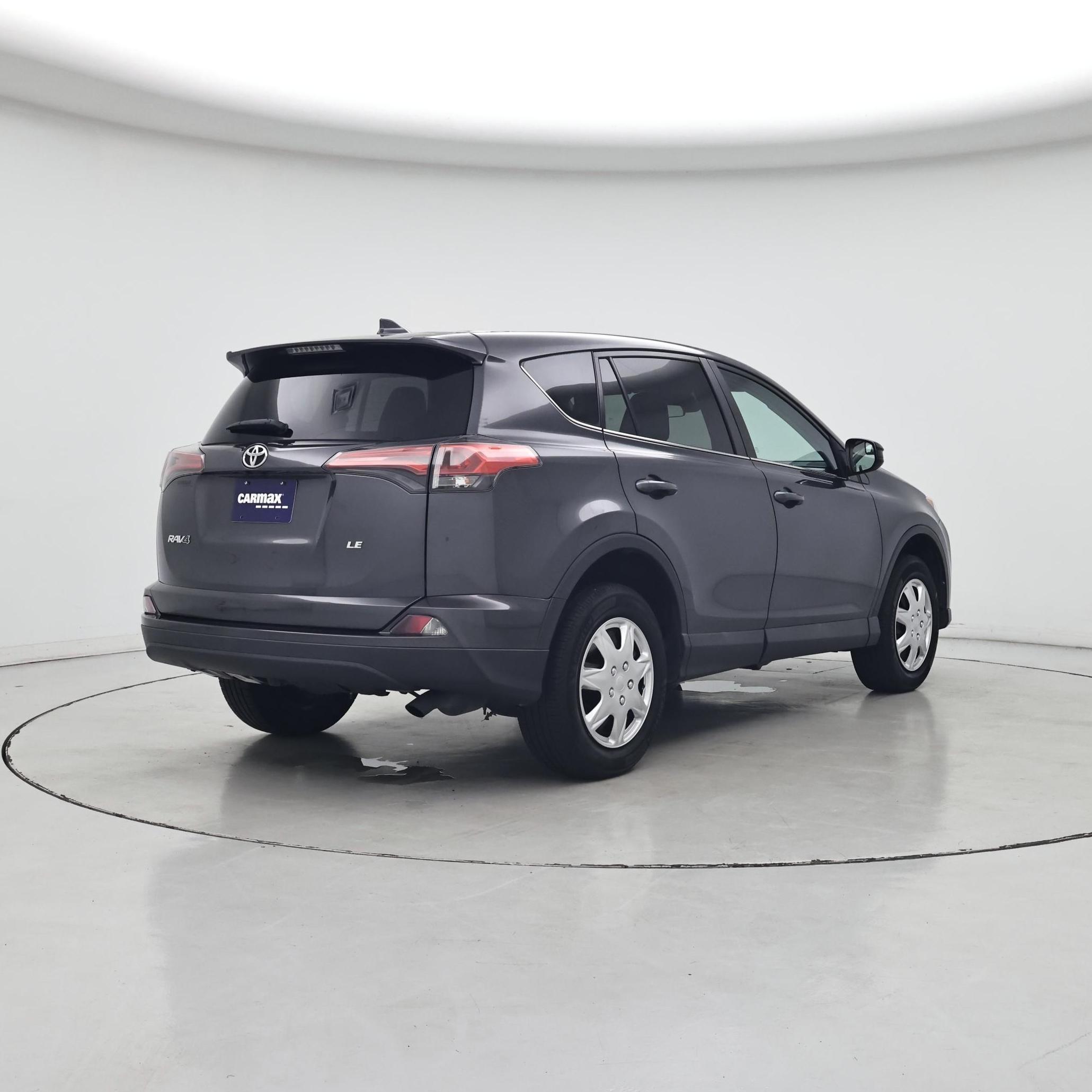 Thumbnail: 2018 Toyota RAV4 - 8