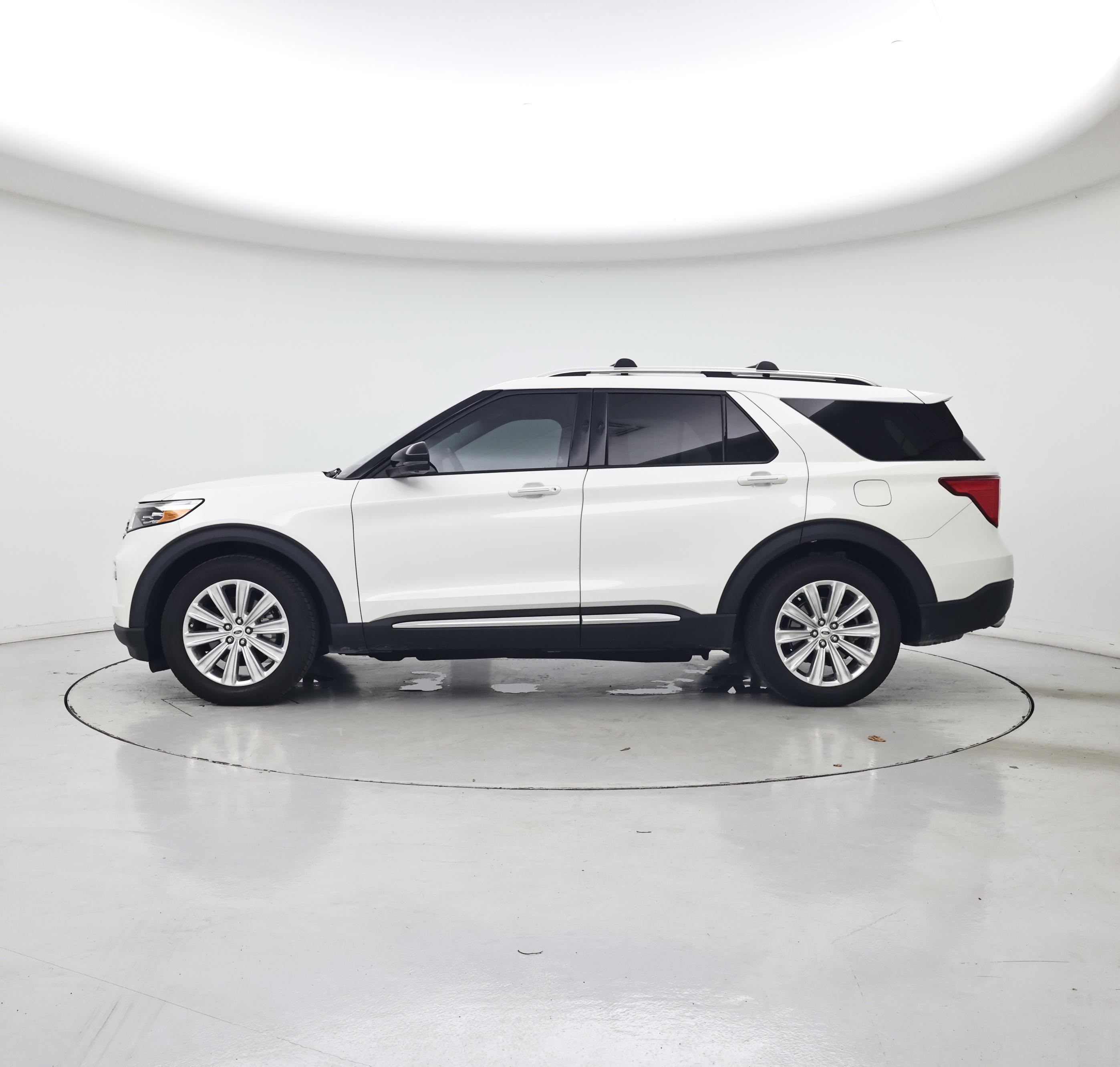 Thumbnail: 2021 Ford Explorer - 3
