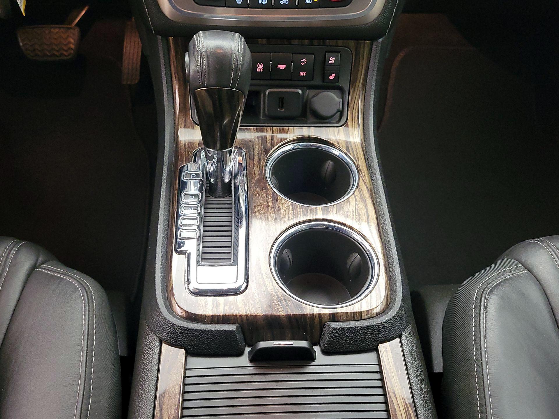 Thumbnail: 2016 GMC Acadia - 18