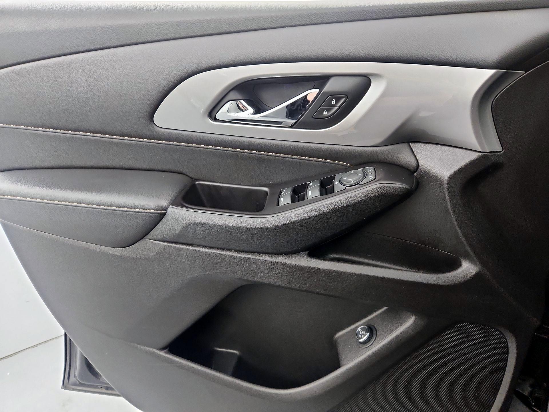 Thumbnail: 2019 Chevrolet Traverse - 12