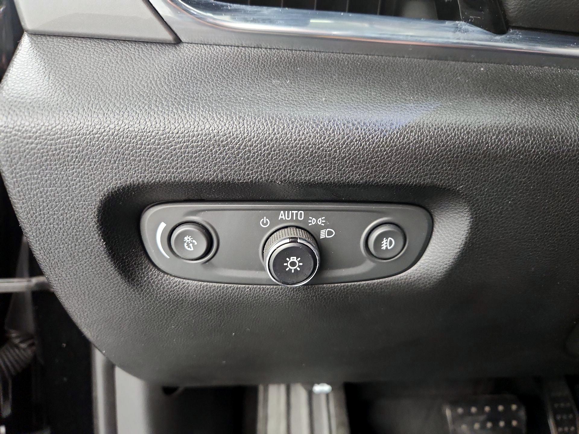 Thumbnail: 2019 Chevrolet Traverse - 13
