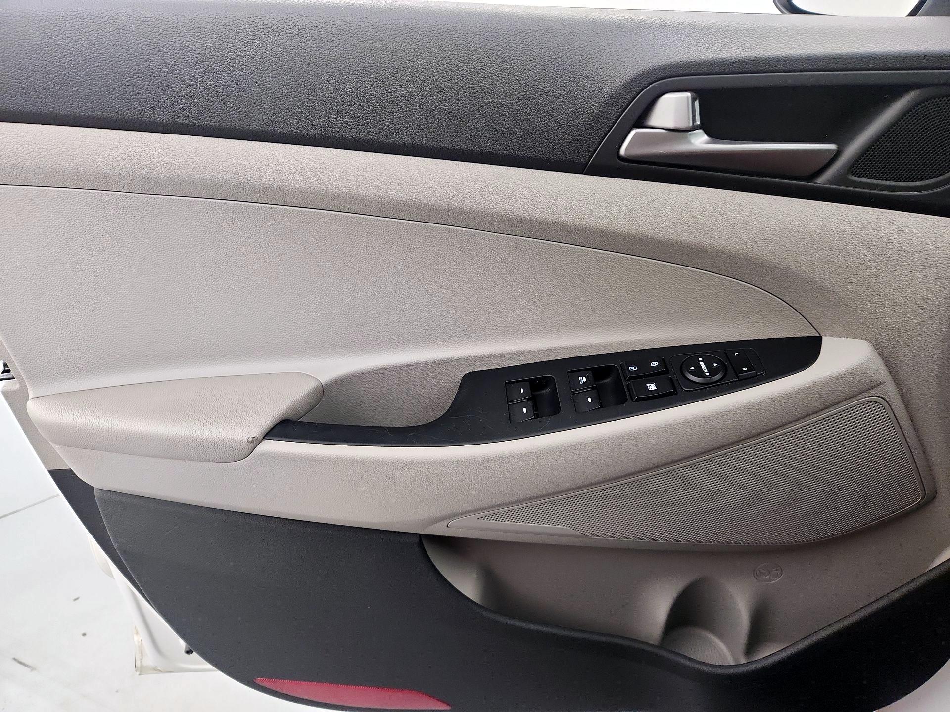 Thumbnail: 2018 Hyundai Tucson - 12