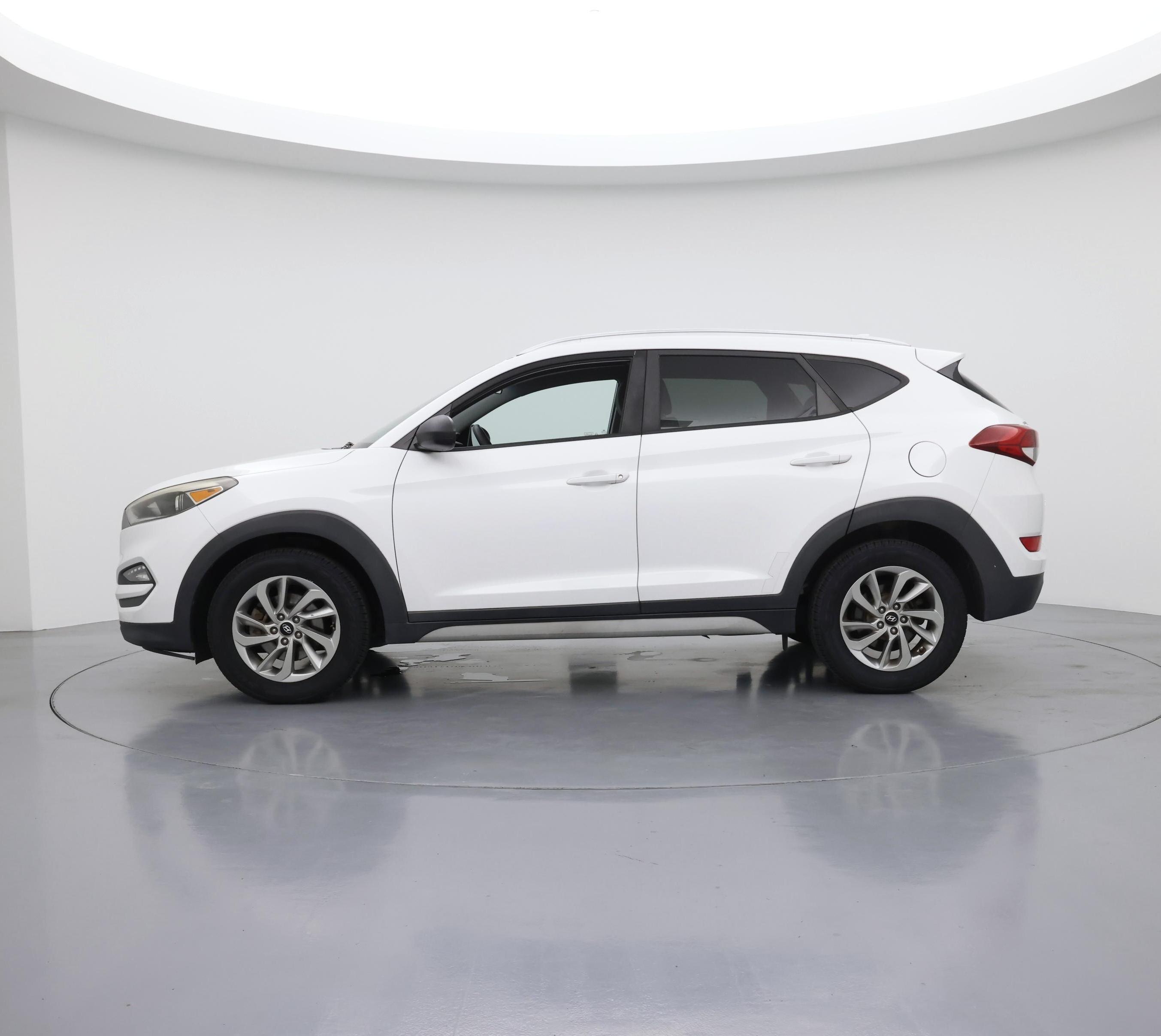 Thumbnail: 2018 Hyundai Tucson - 3
